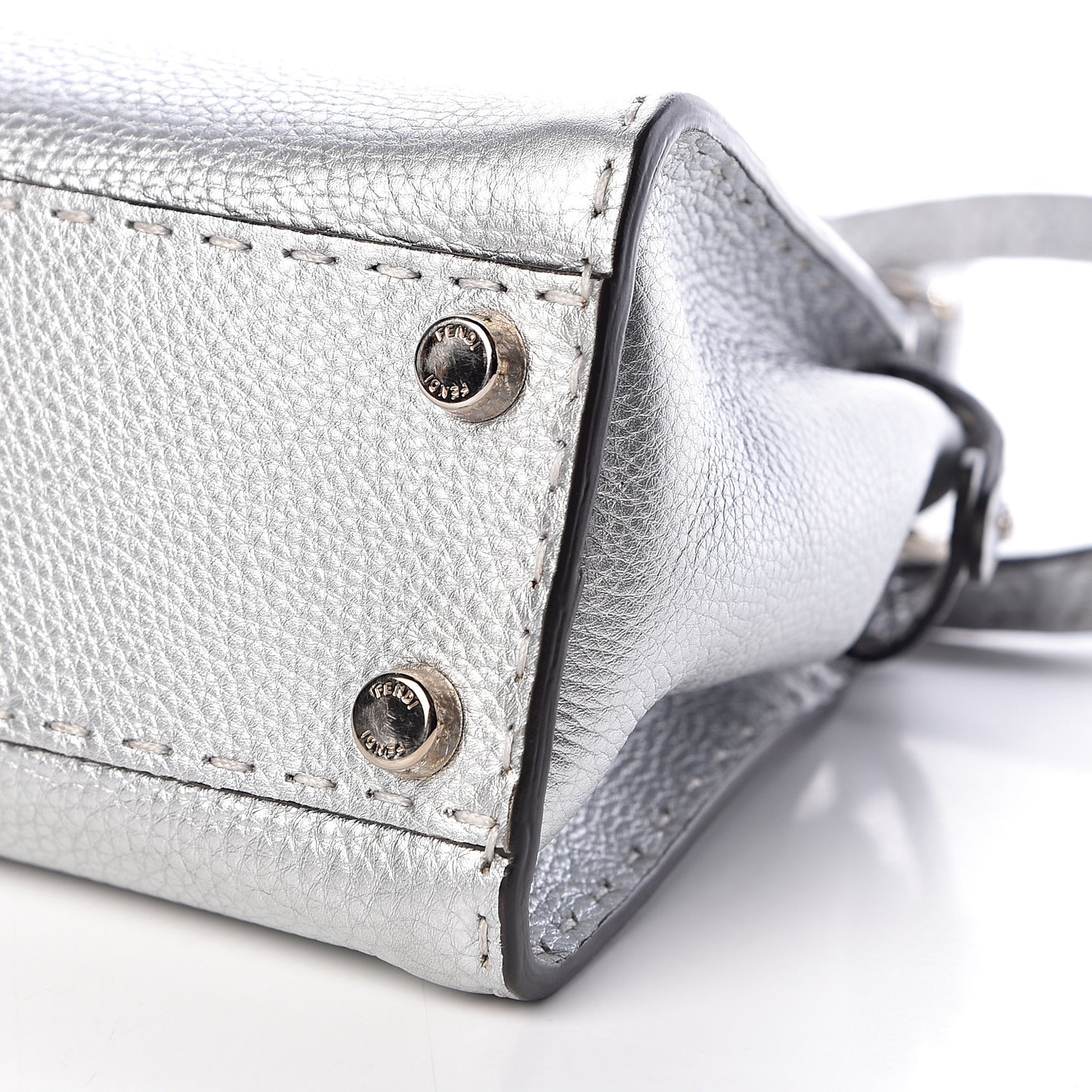 Cuoio Romano Lux Selleria Mini Peekaboo Iconic Satchel Argento