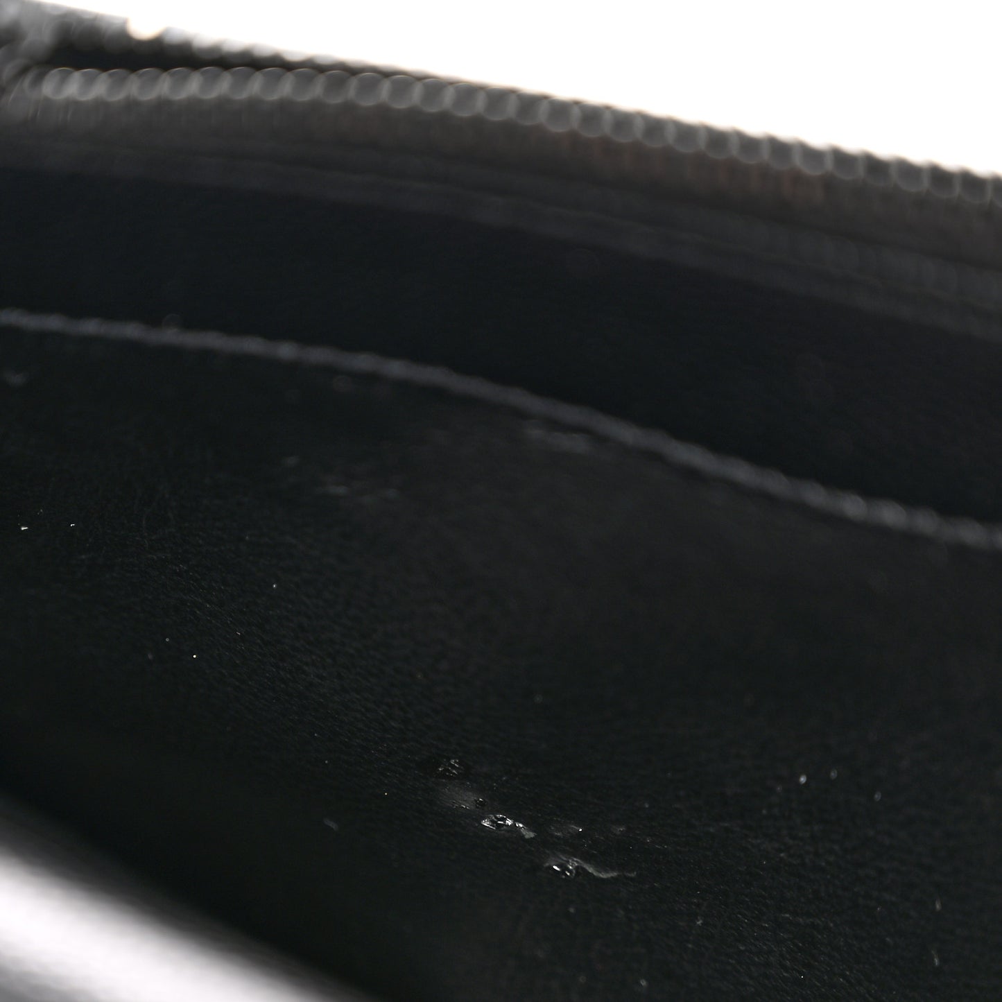 Grain De Poudre Matelasse Chevron Monogram Monochrome Envelope Chain Wallet Black