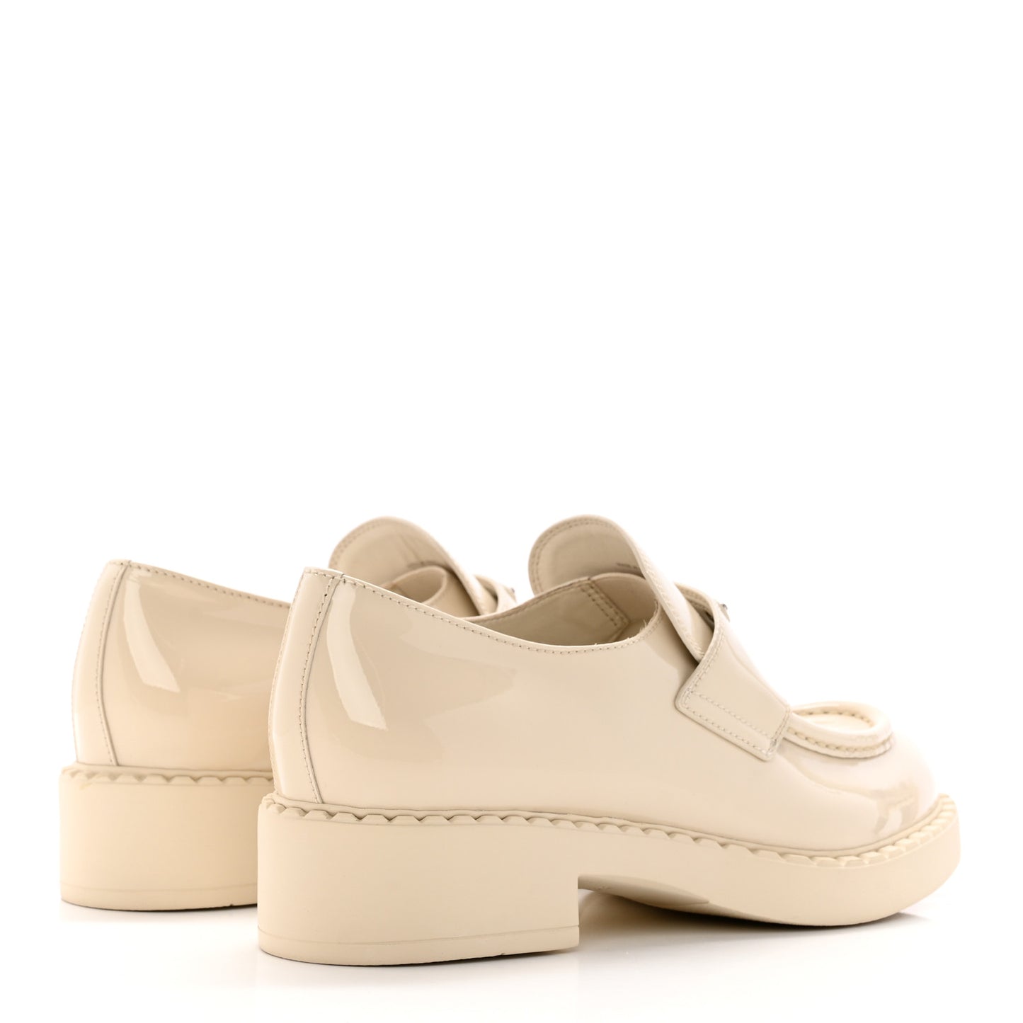 Vernice Metal Triangle Logo 50mm Loafers 41 Avorio