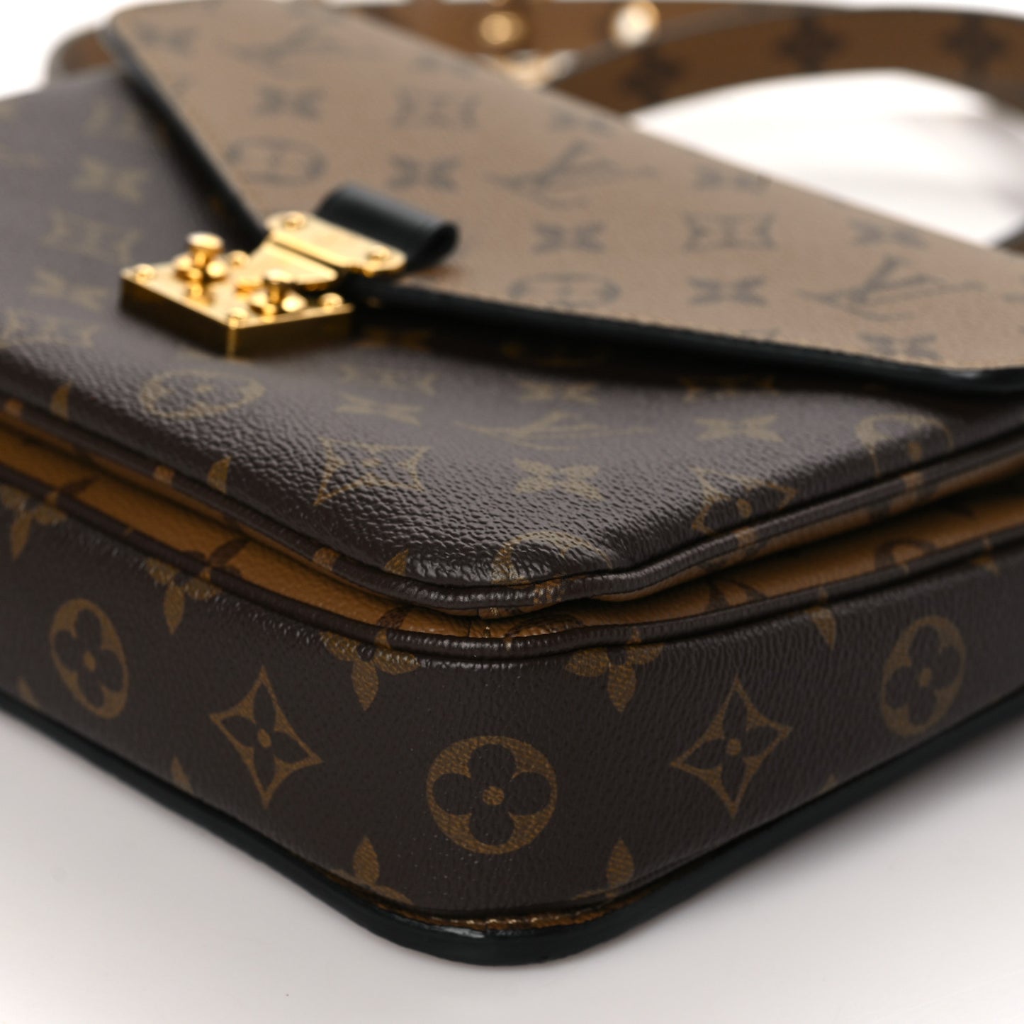 Reverse Monogram Pochette Metis
