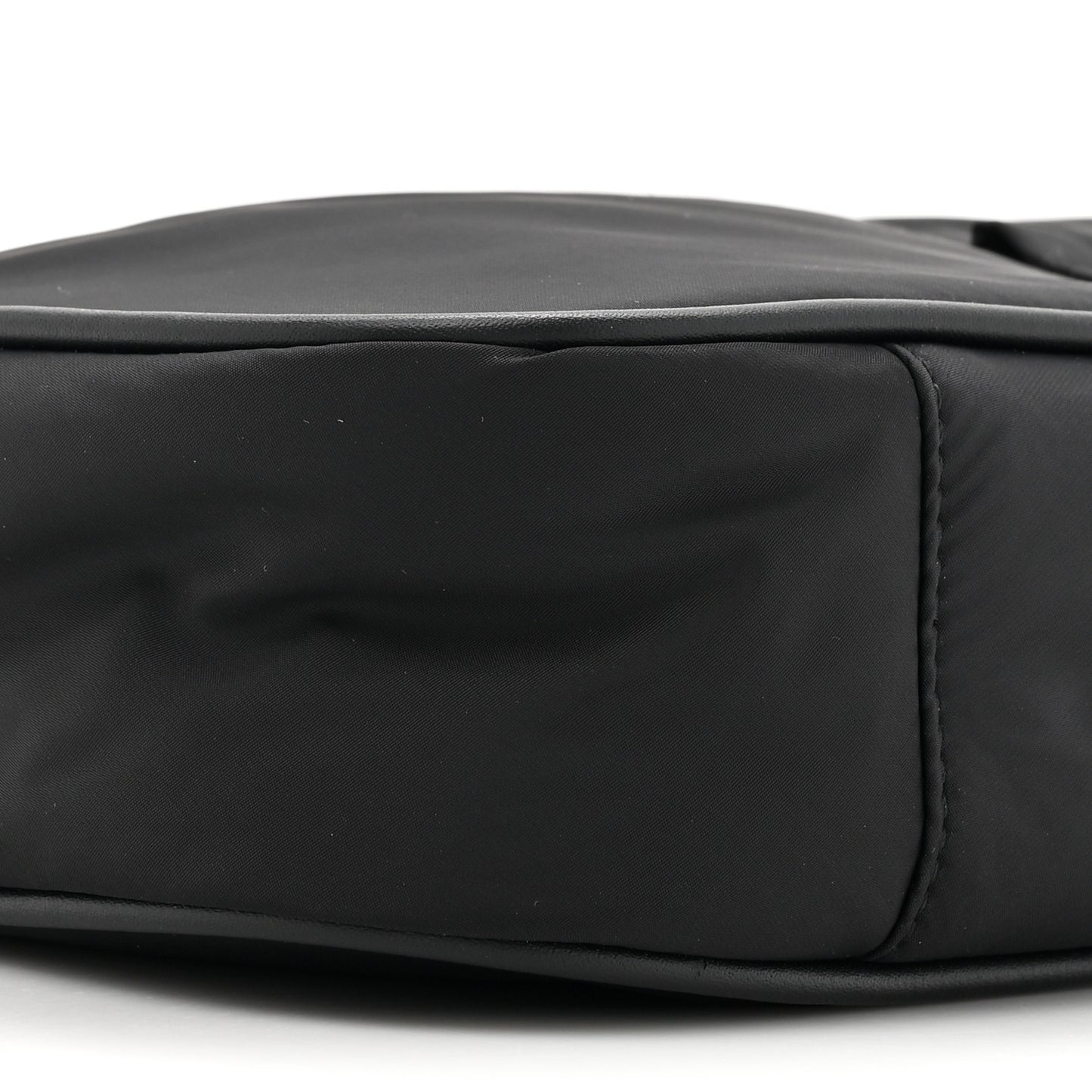 Econyl Nylon Le 5 A 7 Hobo Black