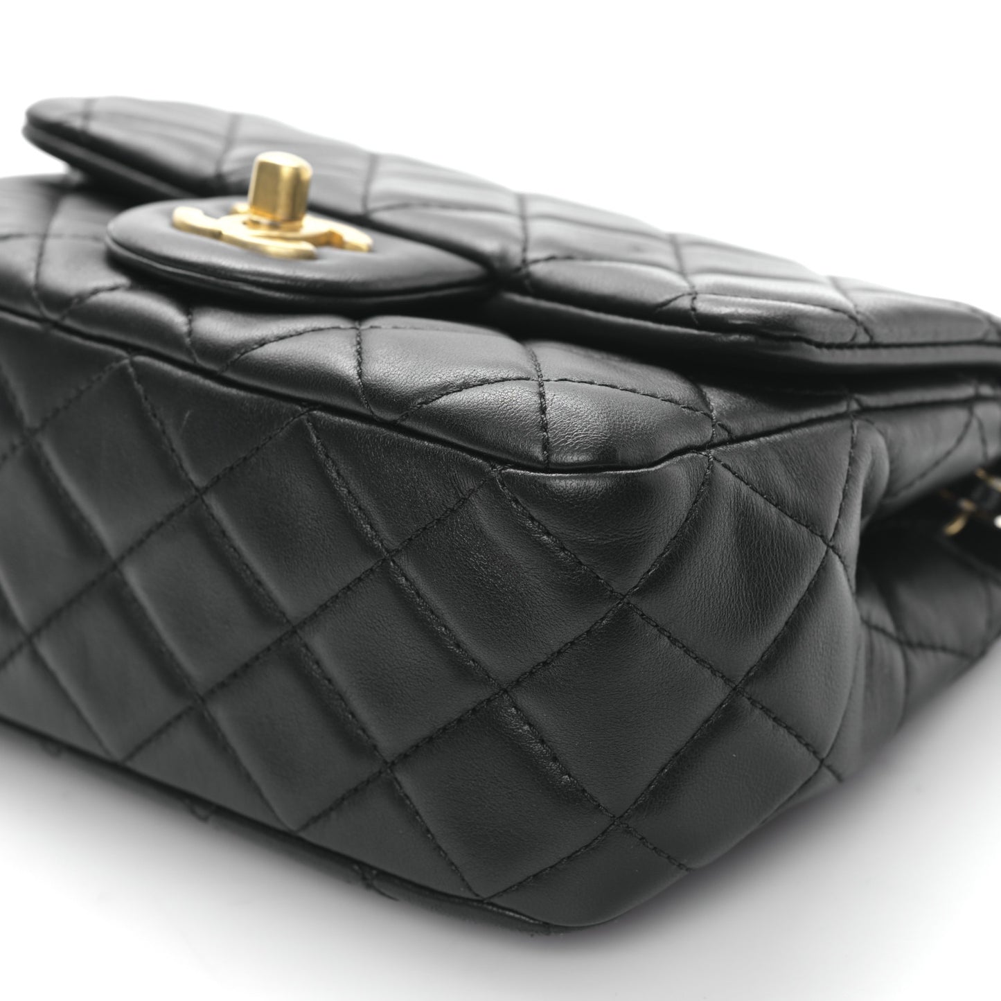 Lambskin Quilted Mini Pearl Crush Flap Black