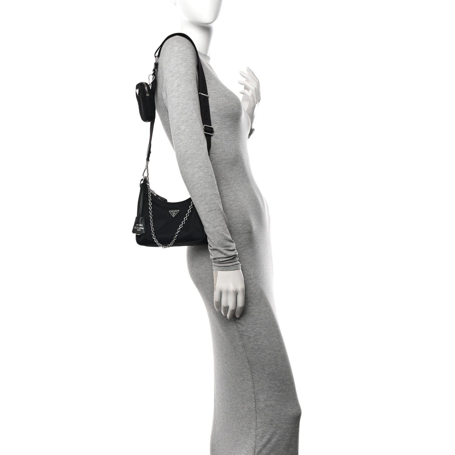 Prada Nylon Re-Edition 2005 Shoulder Bag Black 2 of 11