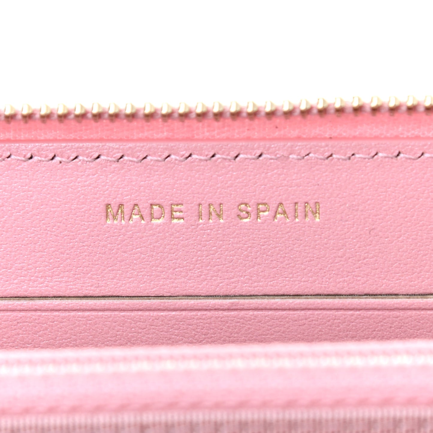 Iridescent Caviar Quilted Medium Zip Around Wallet Pink