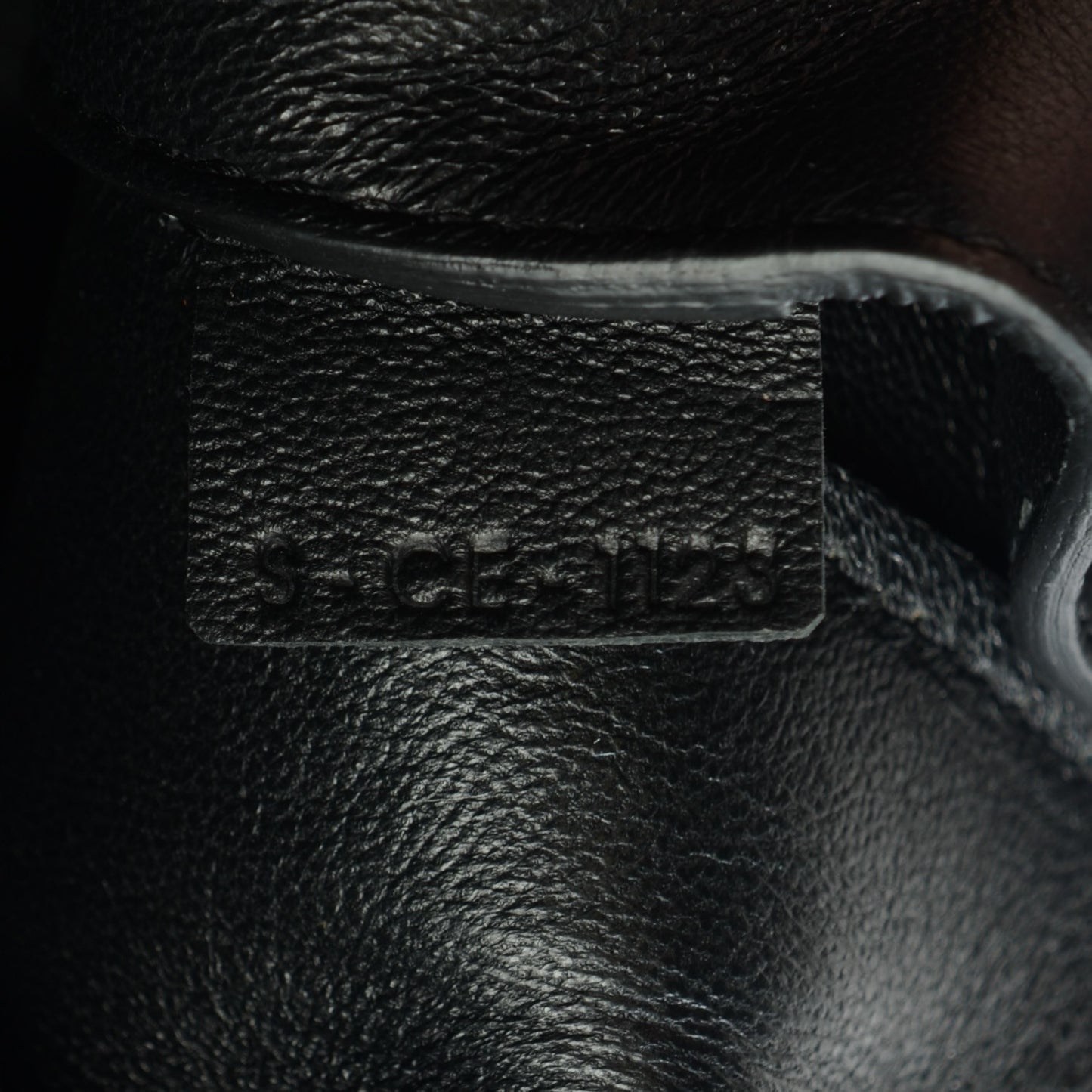 Textured Calfskin Small Bi-Color Edge Shoulder Bag Black Cream