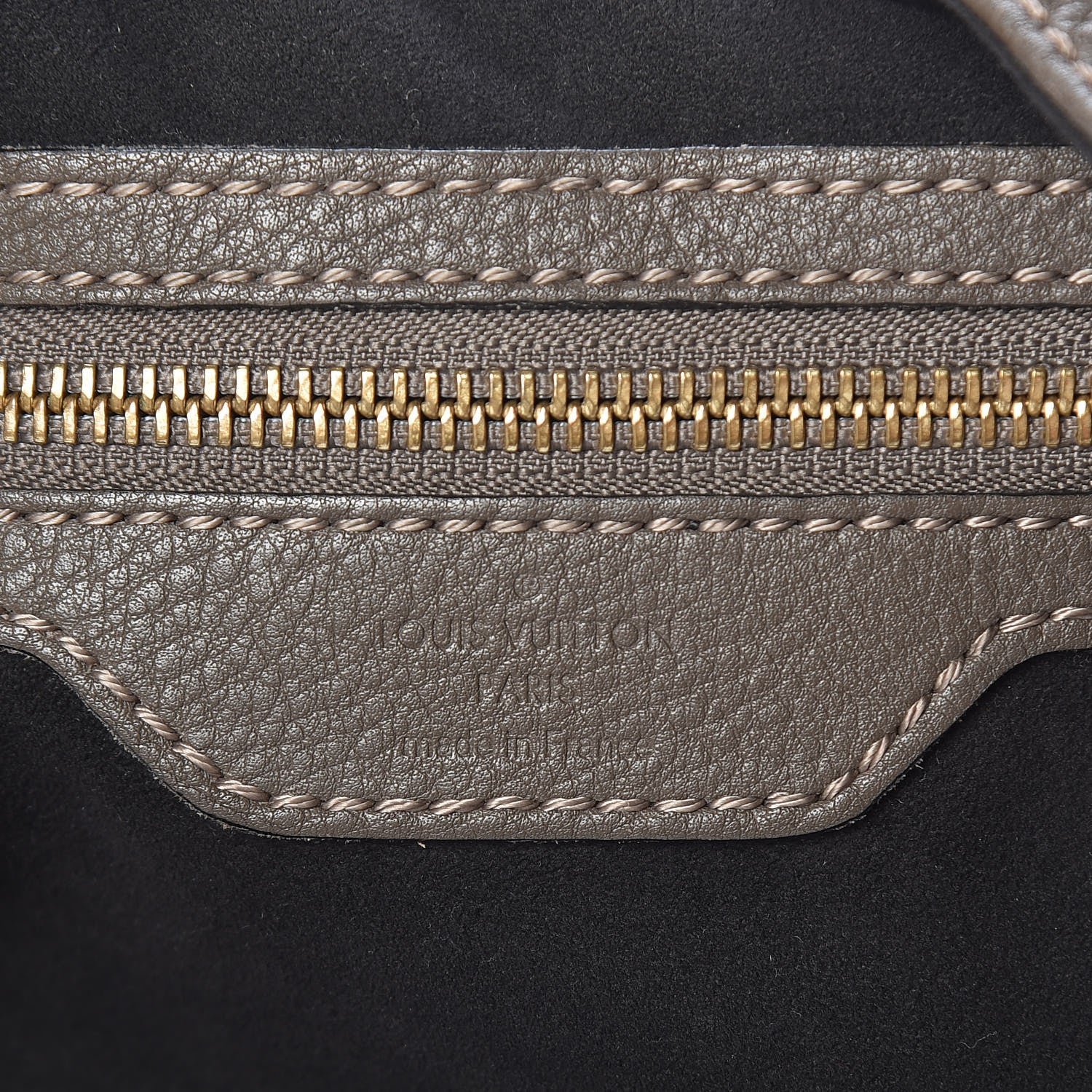Louis Vuitton Mahina L Elephant Gris 6 of 13