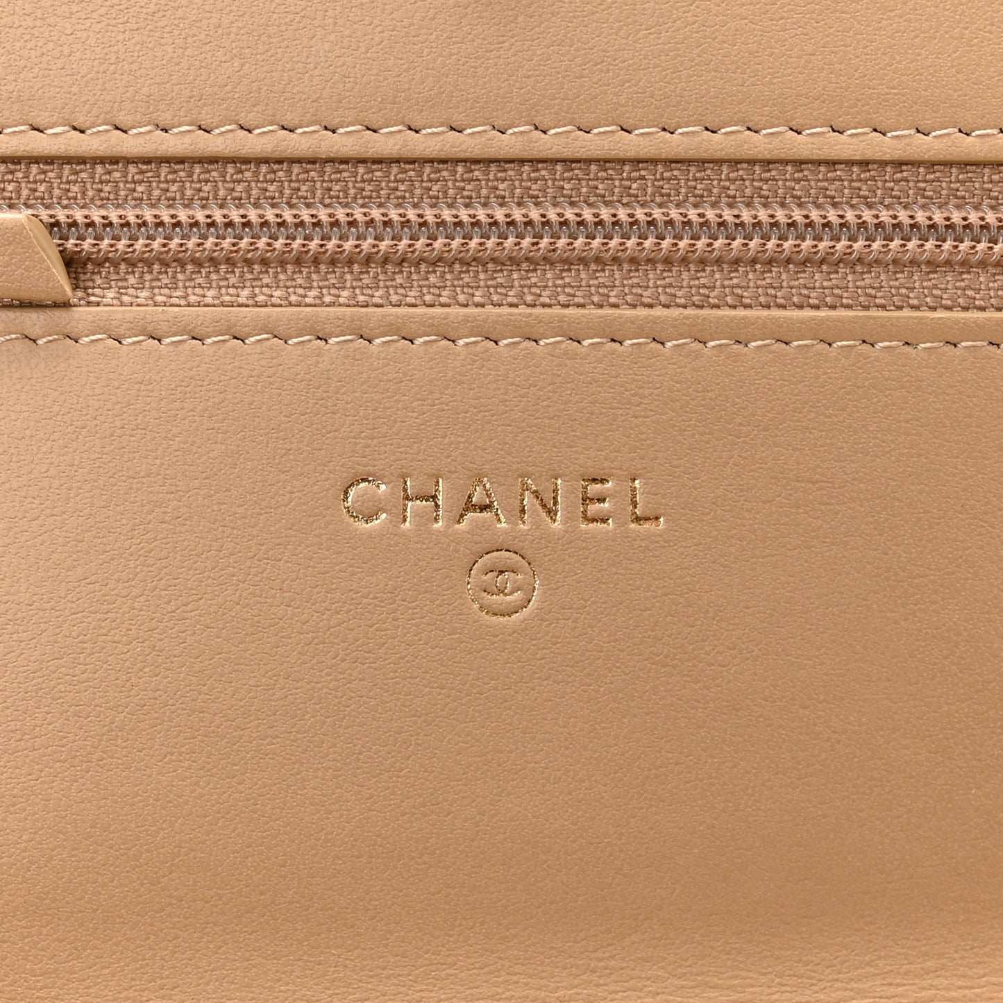 Caviar Quilted CC Filigree Wallet On Chain WOC Beige