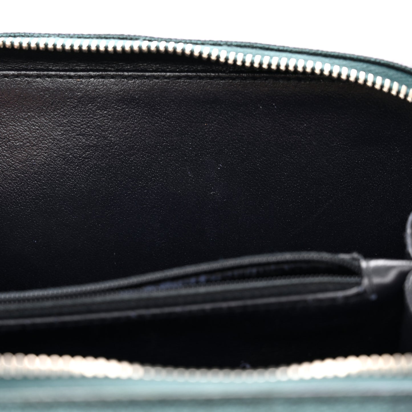 Iridescent Caviar Quilted Medium CC Filigree Vanity Case Dark Turquoise