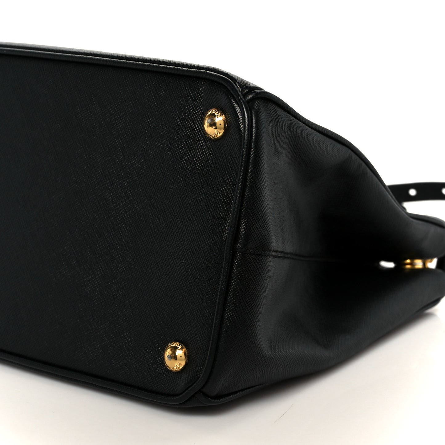 Saffiano Medium Galleria Double Zip Tote Black