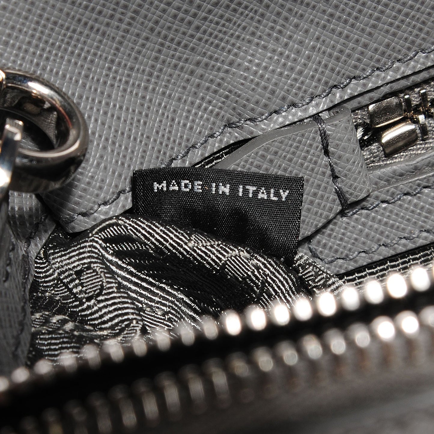 Saffiano Lux Medium Double Zip Tote Marmo