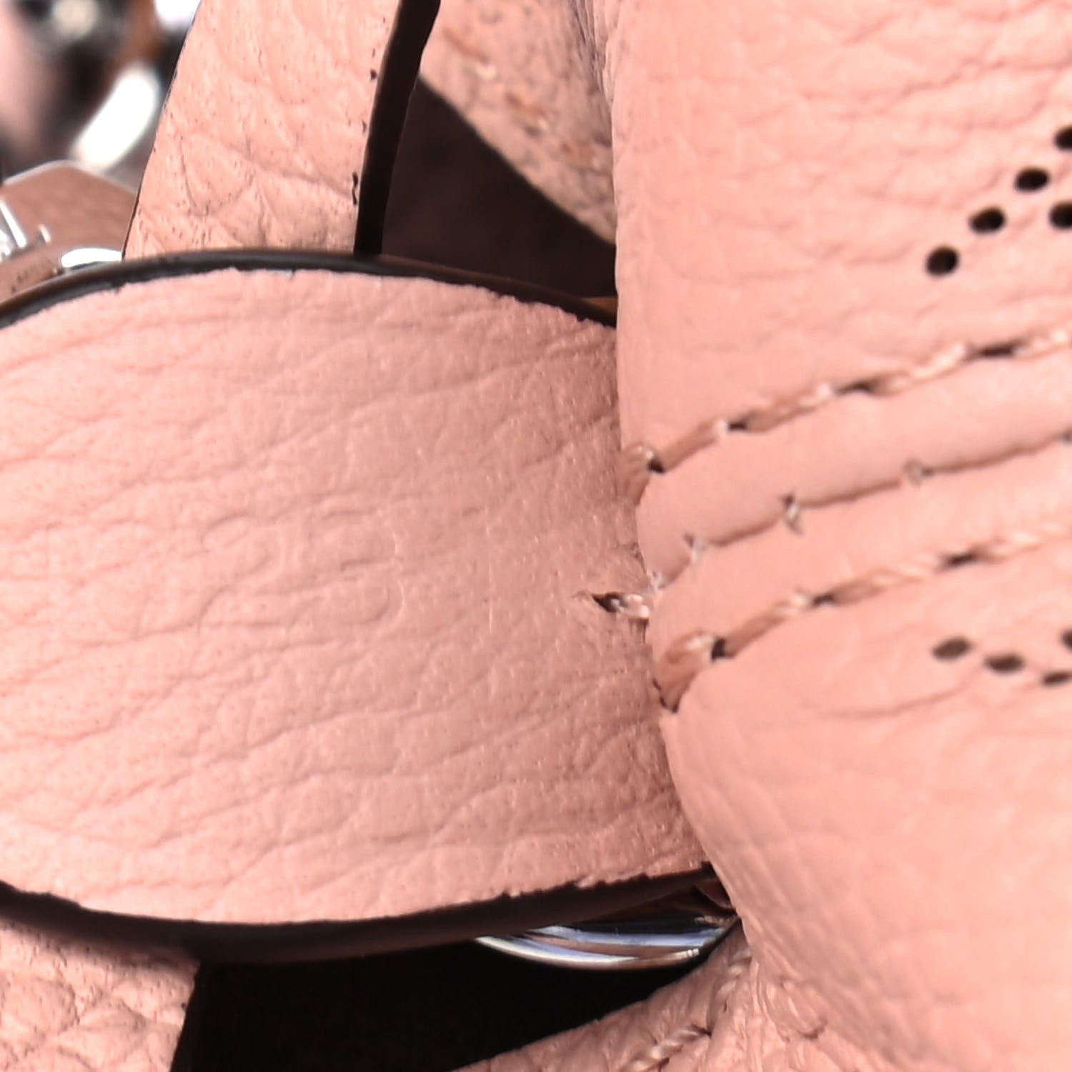 Louis Vuitton Mahina Bella Magnolia 7 of 10