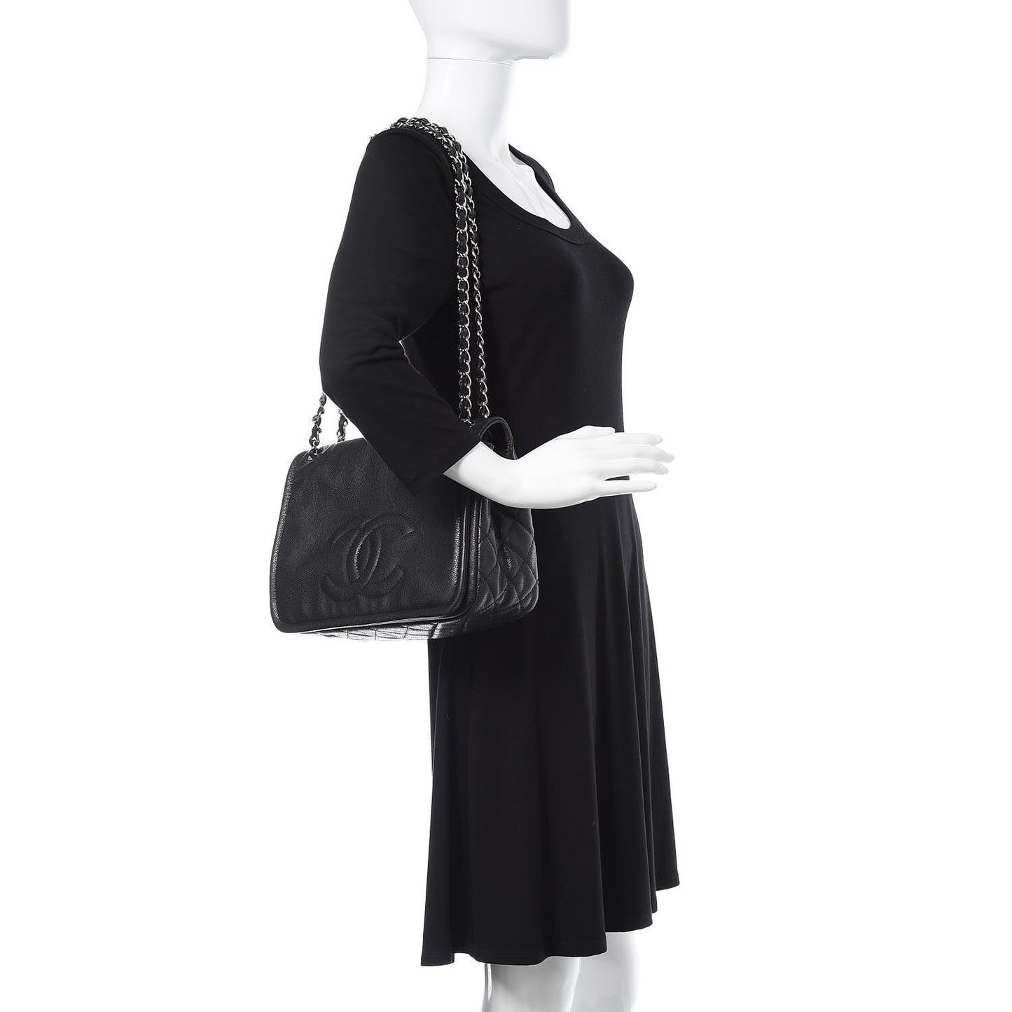 Caviar Large Timeless CC Flap Black