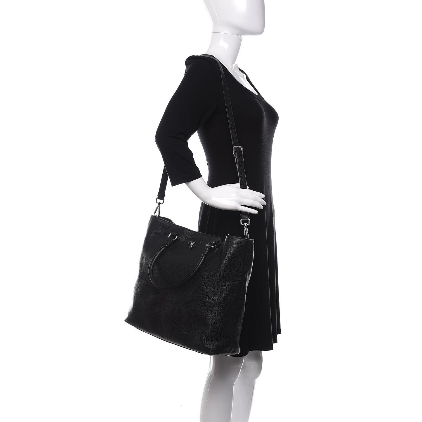 Vitello Daino Shopping Tote Black