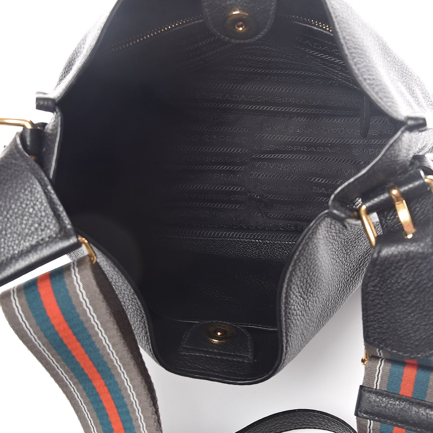 Vitello Daino Hobo Black