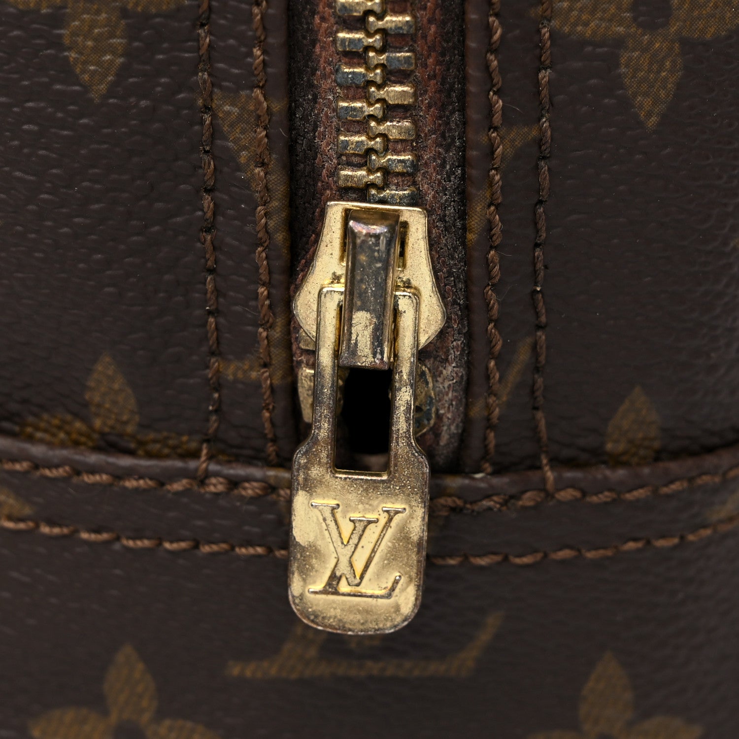 Louis Vuitton Monogram Trousse Toilette 28 11 of 11