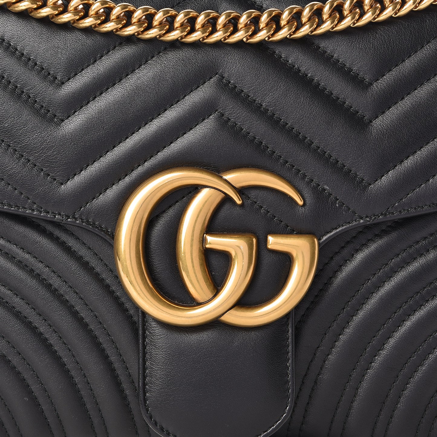 Calfskin Matelasse Medium GG Marmont Shoulder Bag Black