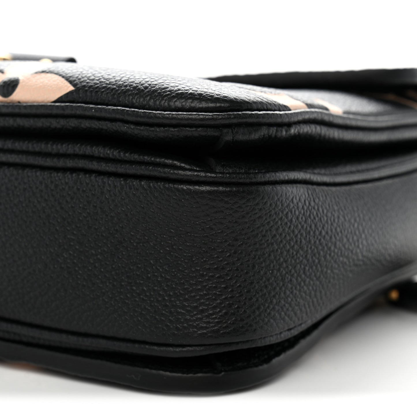 Empreinte Monogram Giant Pochette Metis Black Beige