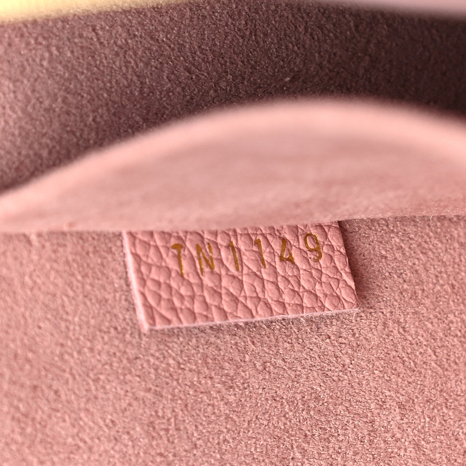 Louis Vuitton Monogram Daily Pouch Rose Poudre 7 of 10