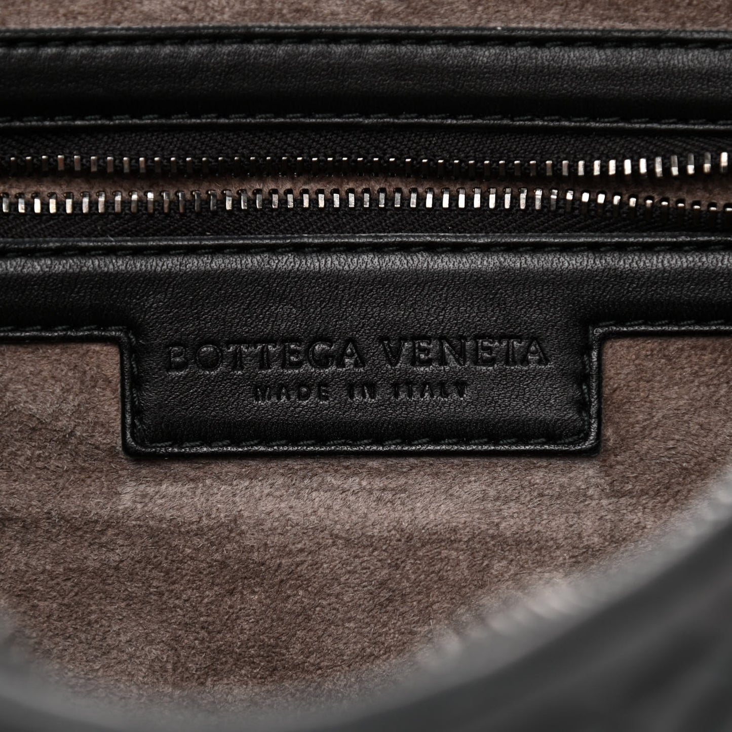 Nappa Intrecciato Medium Veneta Hobo Black