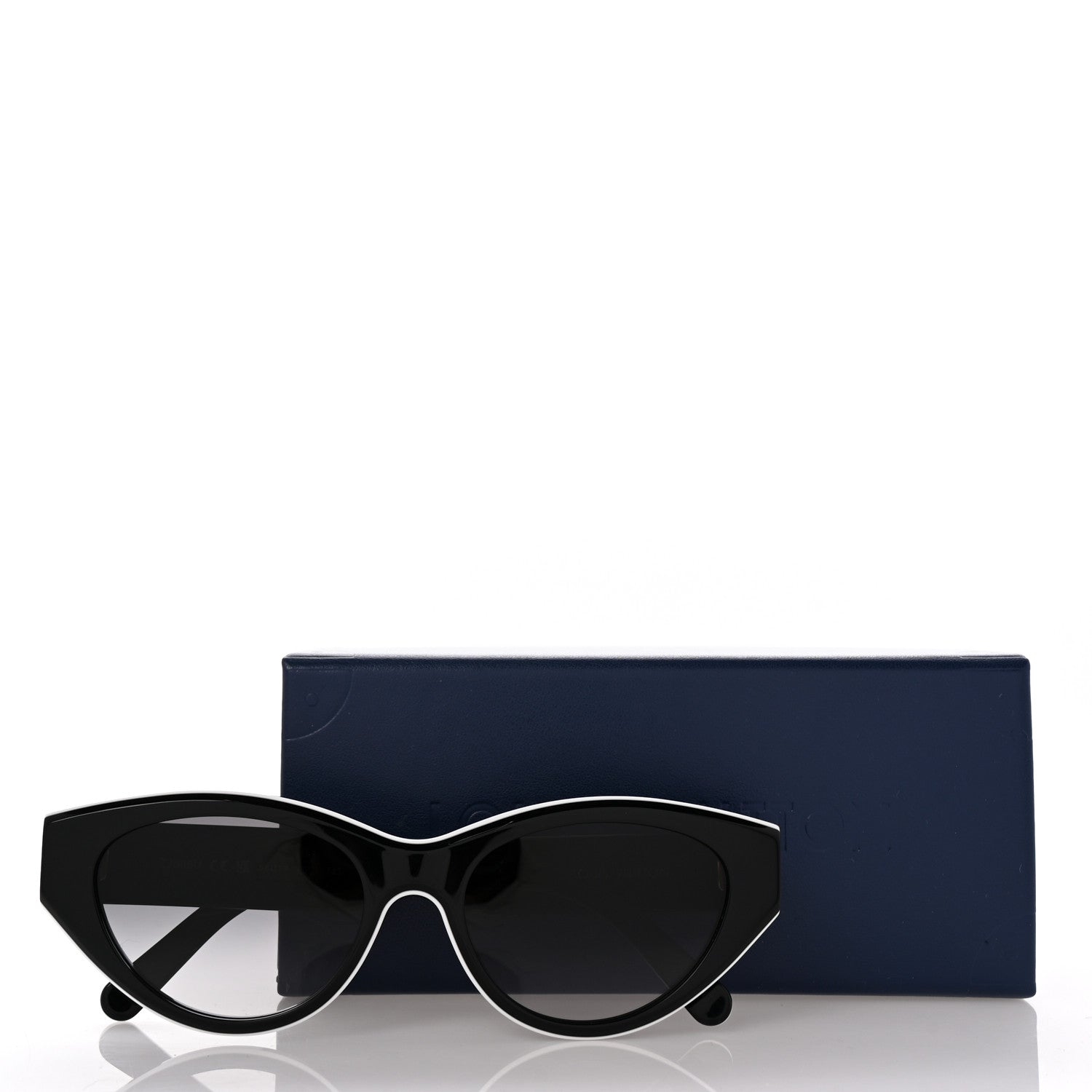 Louis Vuitton Acetate LV Line Cat Eye Sunglasses Z2686U Black 7 of 7