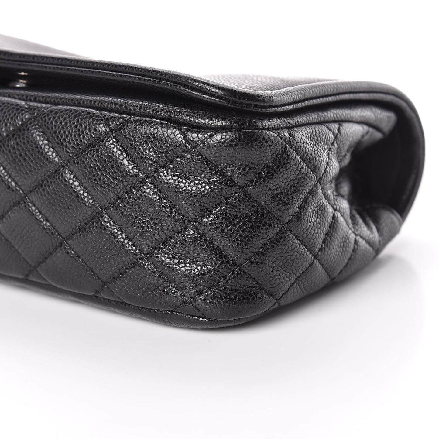 Caviar Medium Timeless CC Flap Black