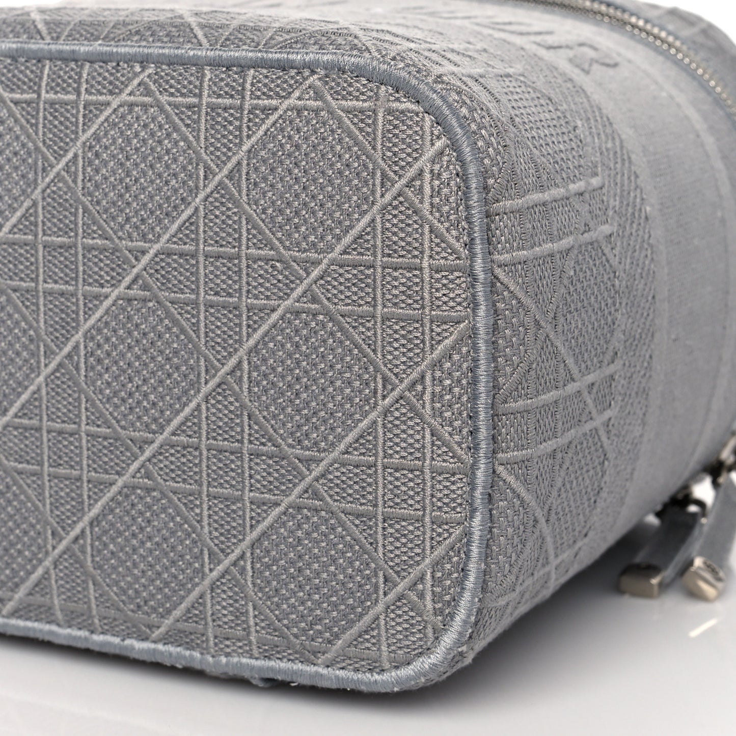 Canvas Embroidered Cannage Diortravel Vanity Case Grey