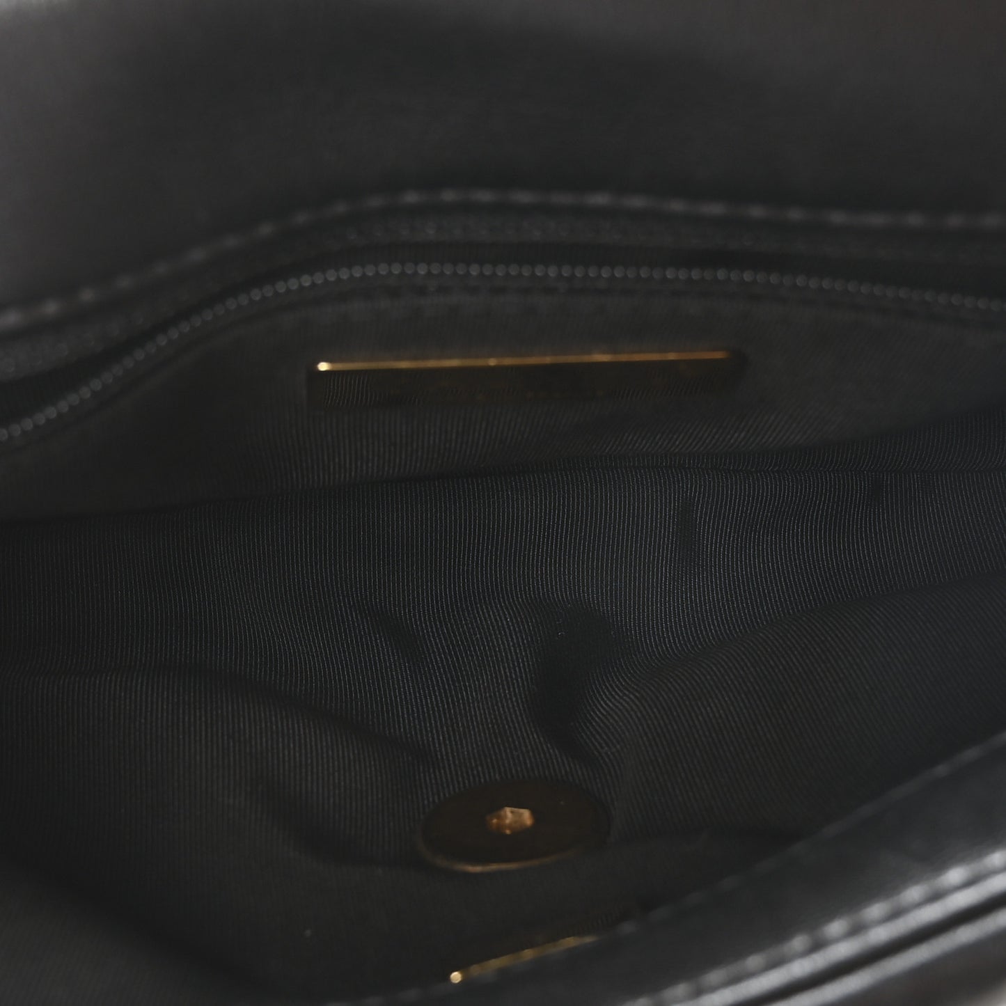 Lambskin Chain Quilted Medium Chanel 19 Flap Black