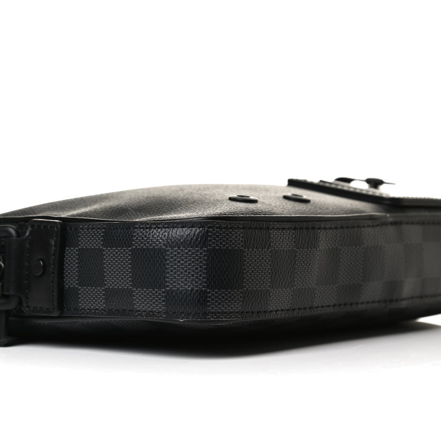 Damier Graphite Alpha Messenger Bag