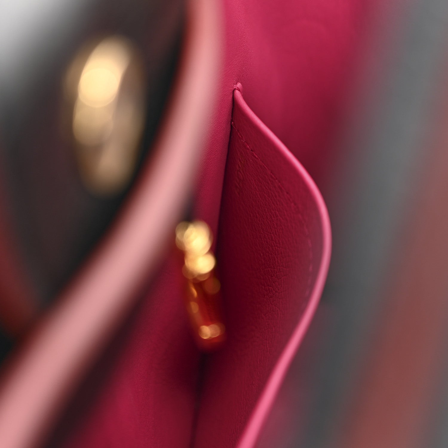 Louis Vuitton Taurillon Capucines MM Black Fuchsia 7 of 10