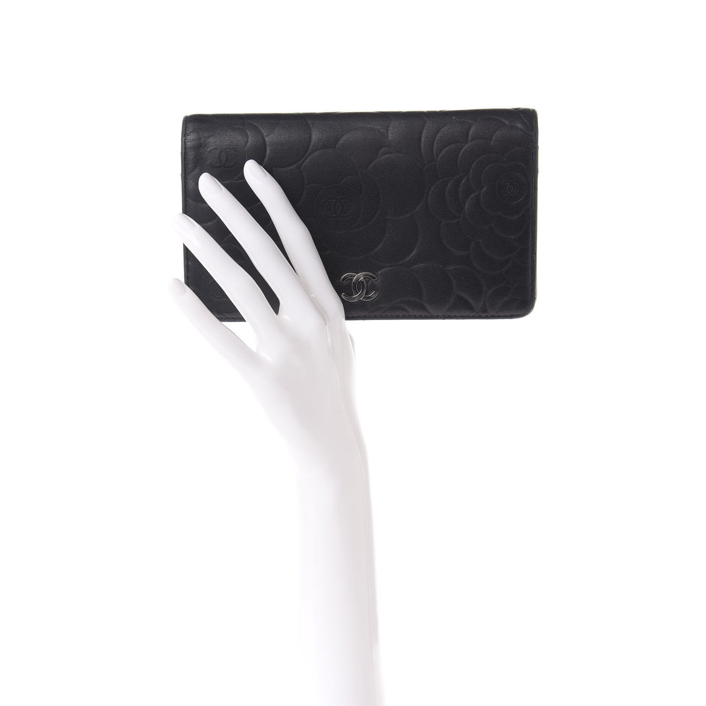 Lambskin Camellia Embossed Yen Wallet Black
