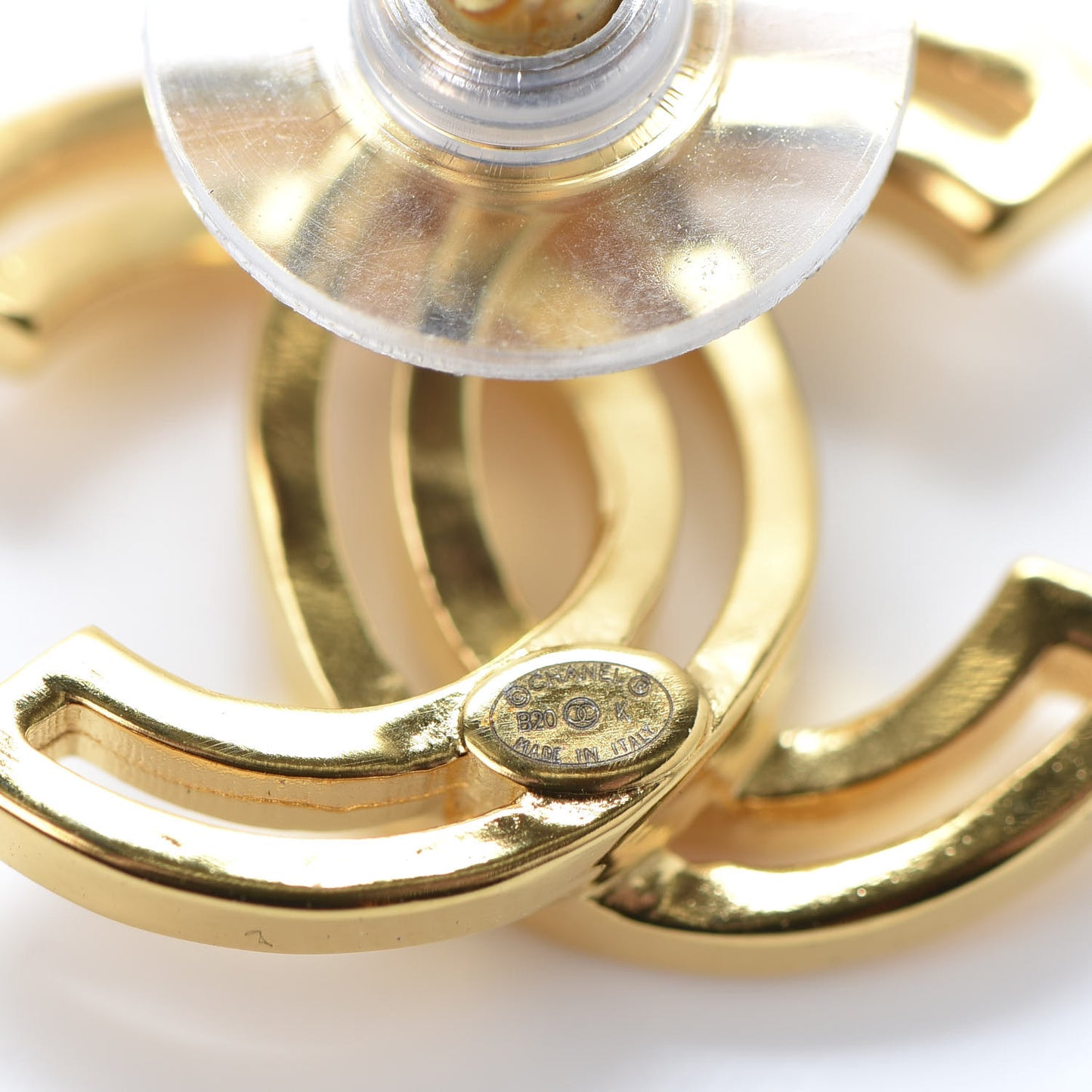 Metal Obazine CC Earrings Gold
