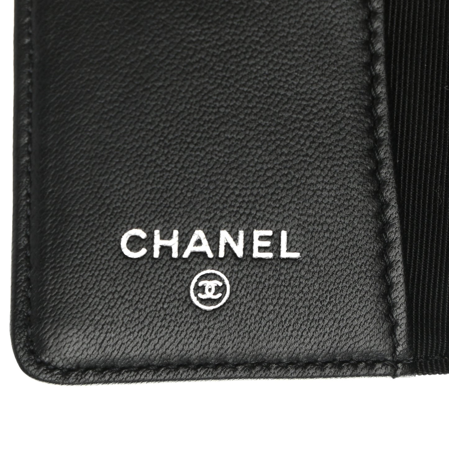 Lambskin Quilted 6 Key Holder Black