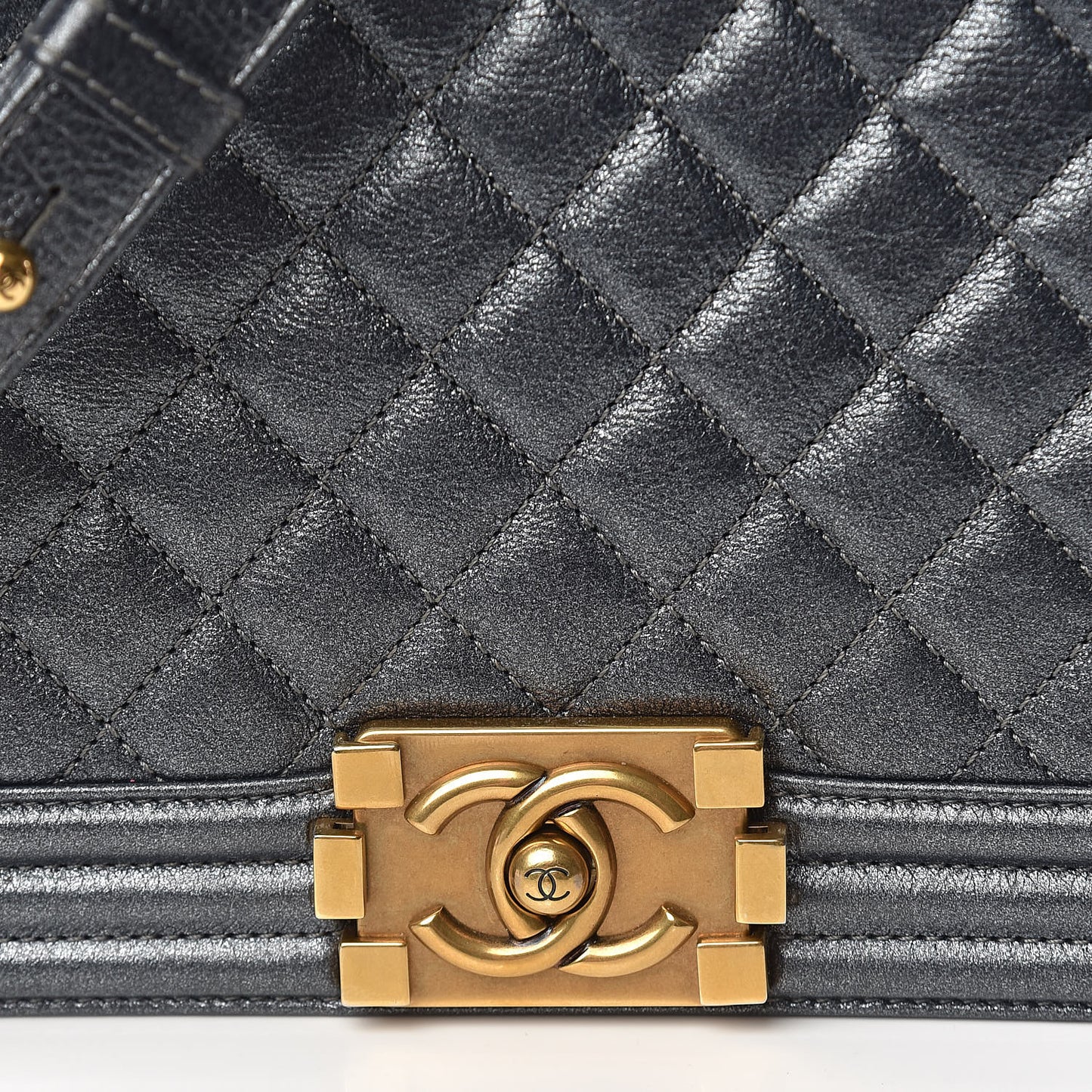 Pearl Calfskin New Medium Boy Flap Dark Grey