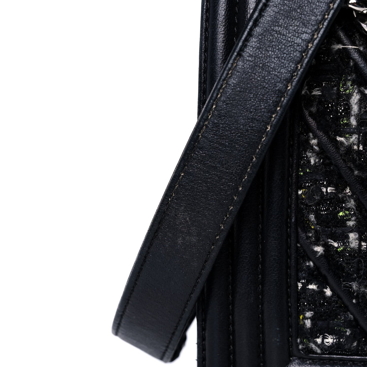 Lambskin Tweed Woven Medium Chevron Boy Flap Black