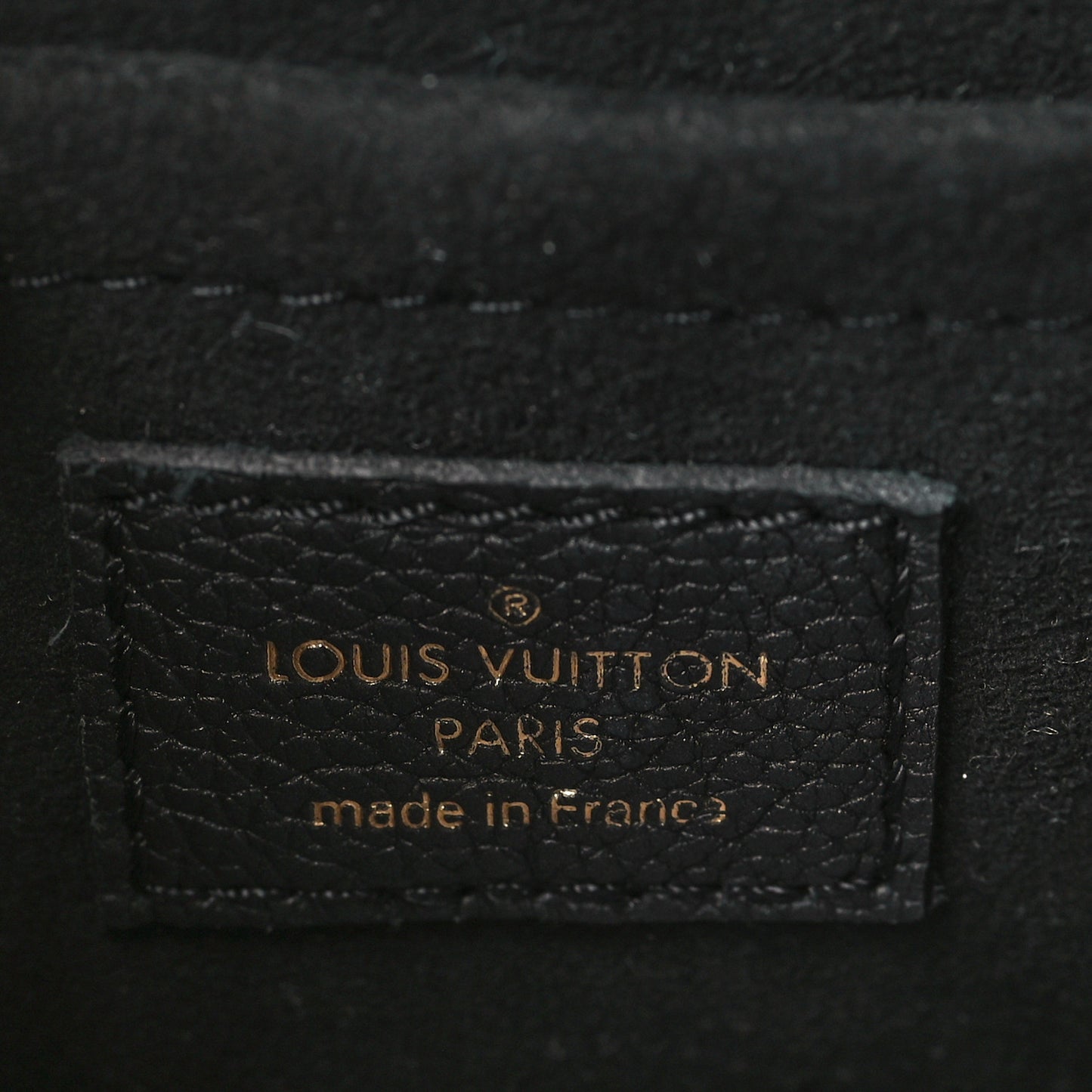 Grained Calfskin Lockme Tender Black