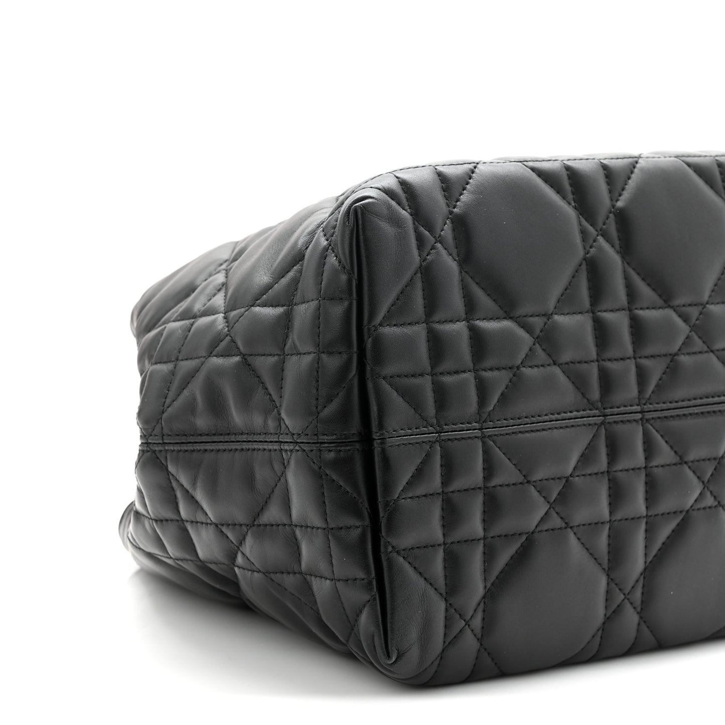 Calfskin Macrocannage Medium Toujours Black
