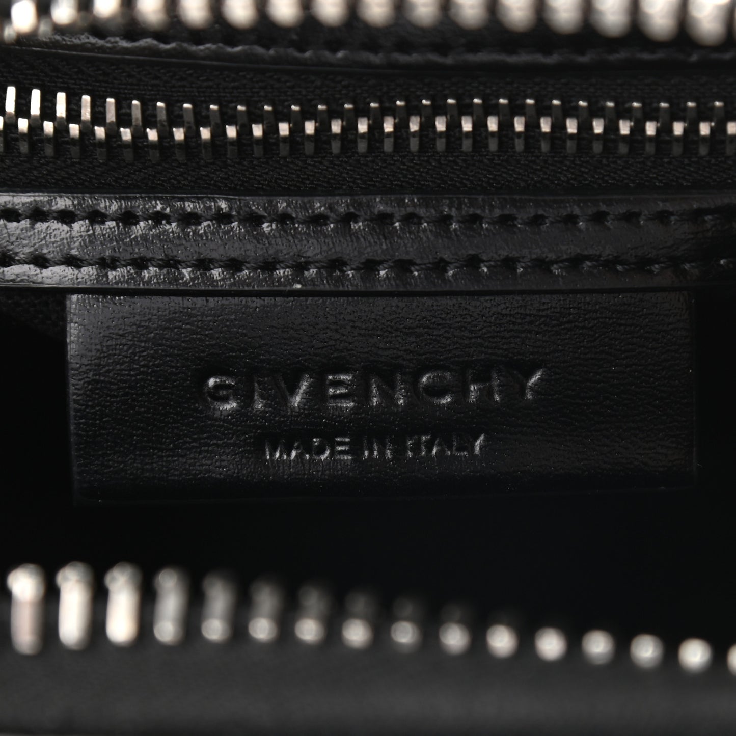Shiny Lord Calfskin Mini Antigona Black
