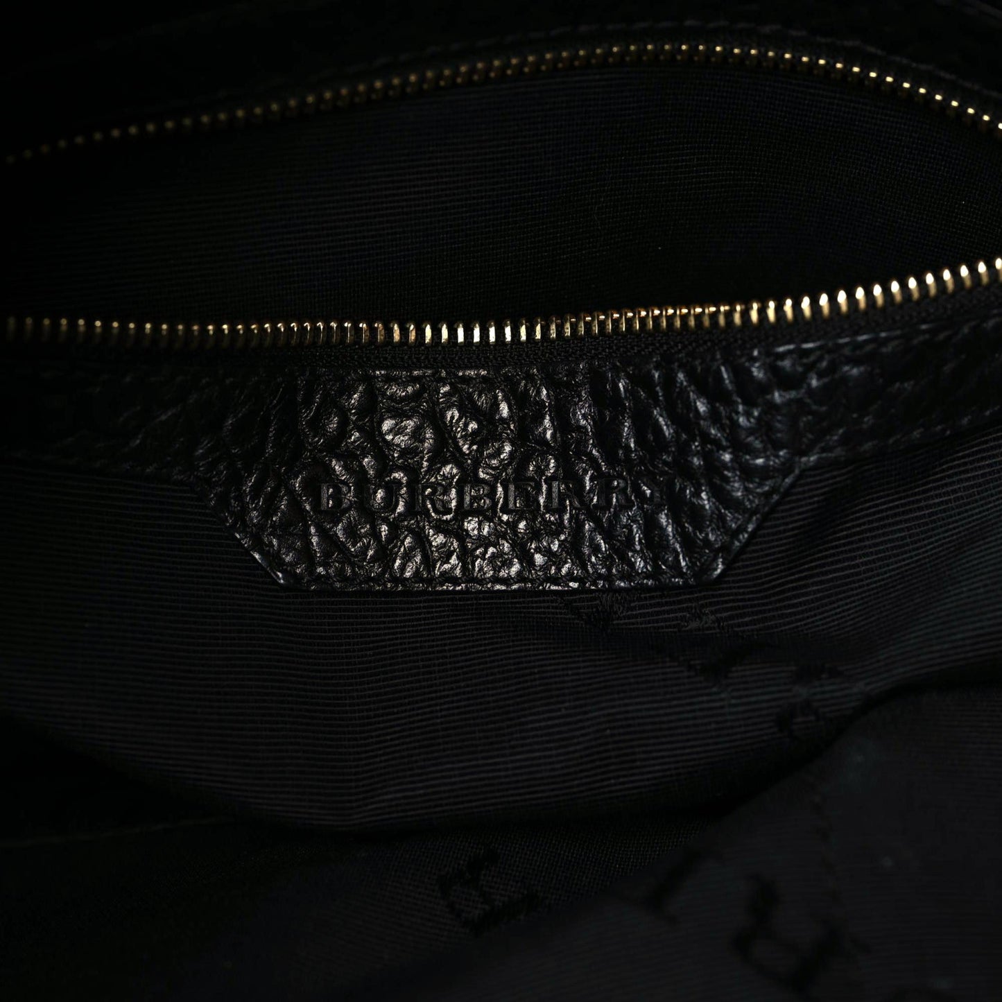 Heritage Grain Check Embossed Medium Lindburn Hobo Black