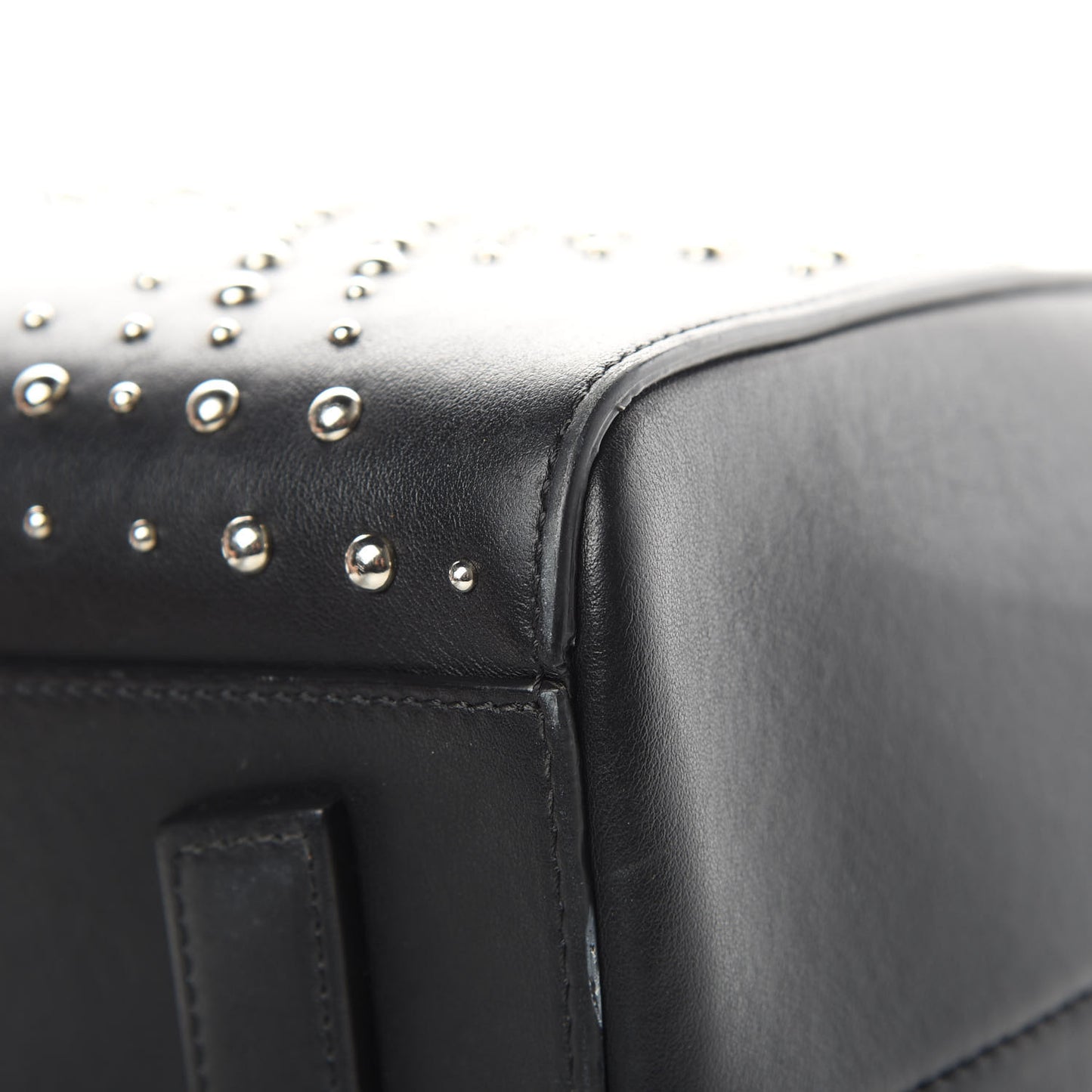 Calfskin Medium Studded Antigona Black