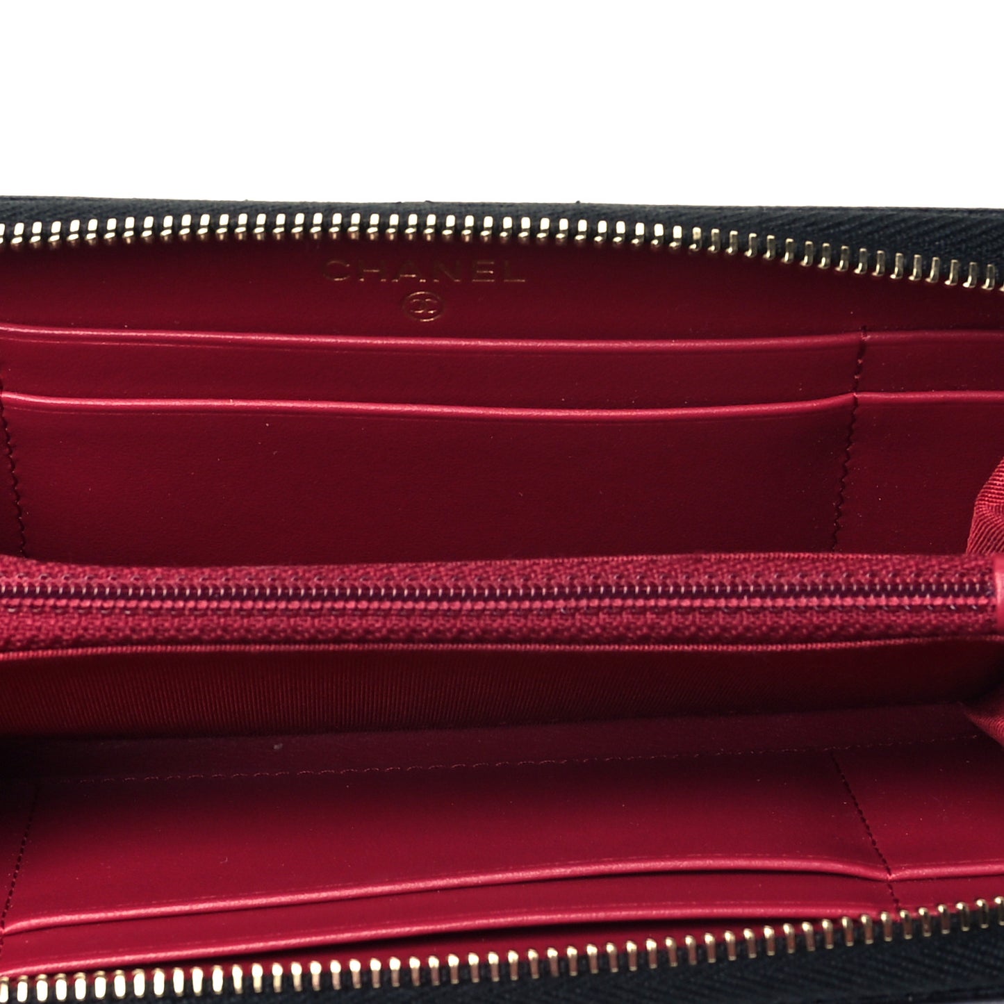 Shiny Goatskin Quilted Chanel 19 Long Zipped Around Wallet Black