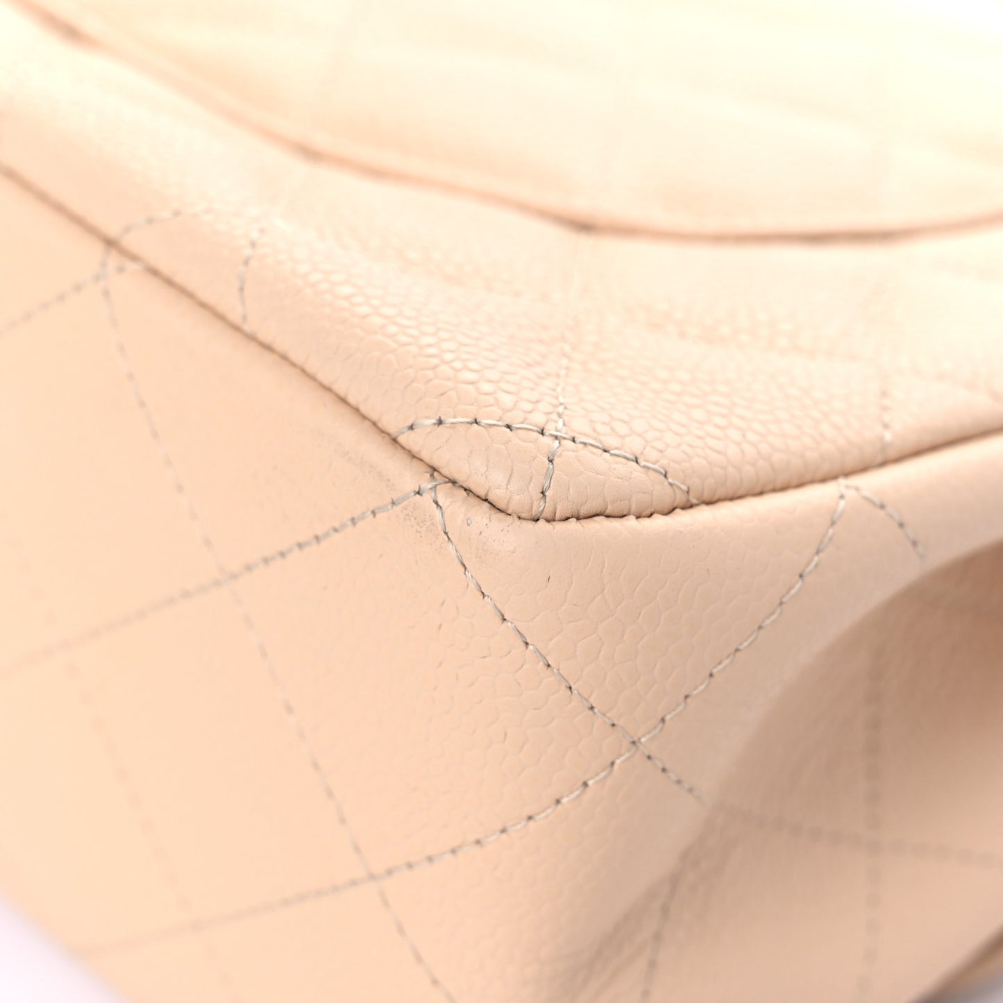 Caviar Quilted Jumbo Double Flap Beige Clair
