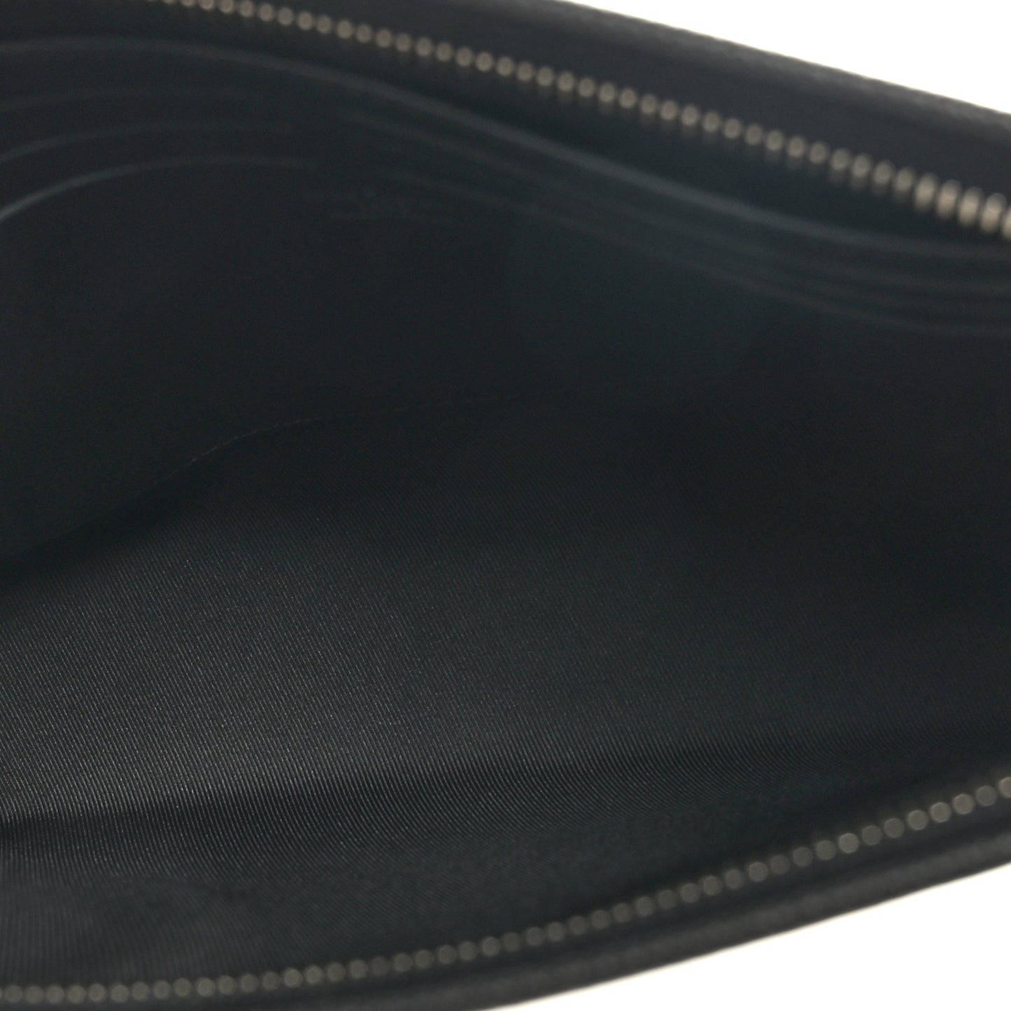 Taiga Pochette Voyage MM Black