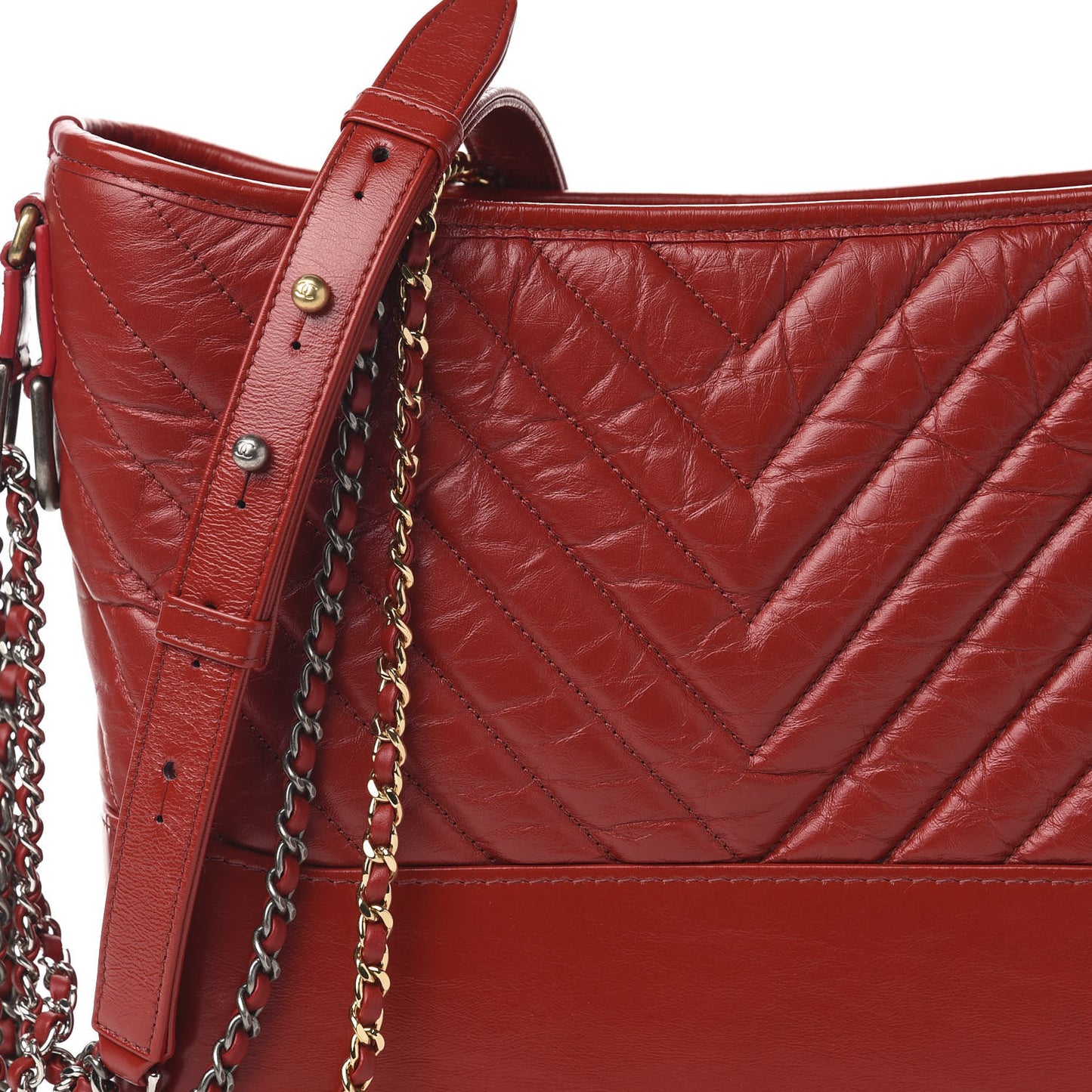 Aged Calfskin Chevron Quilted Medium Gabrielle Hobo Red