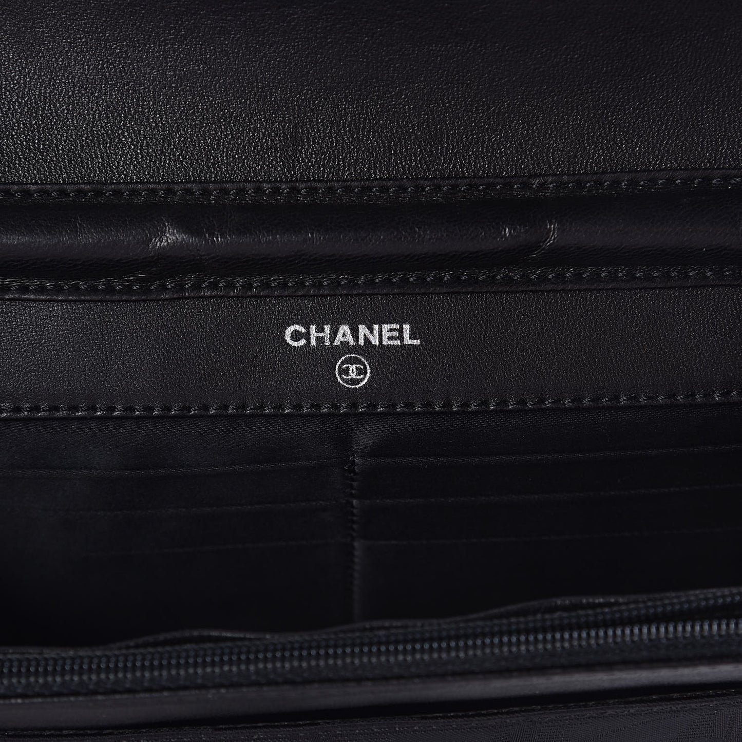 Nylon Travel Wallet On Chain WOC Black