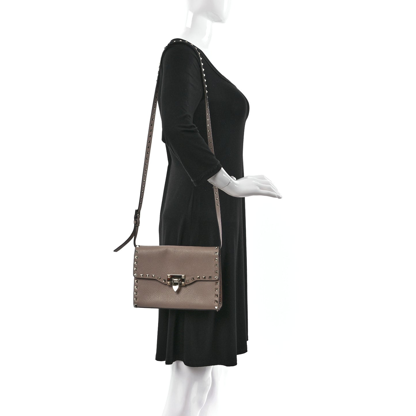 Pebbled Calfskin Medium Rockstud Flip Lock Crossbody Bag Poudre