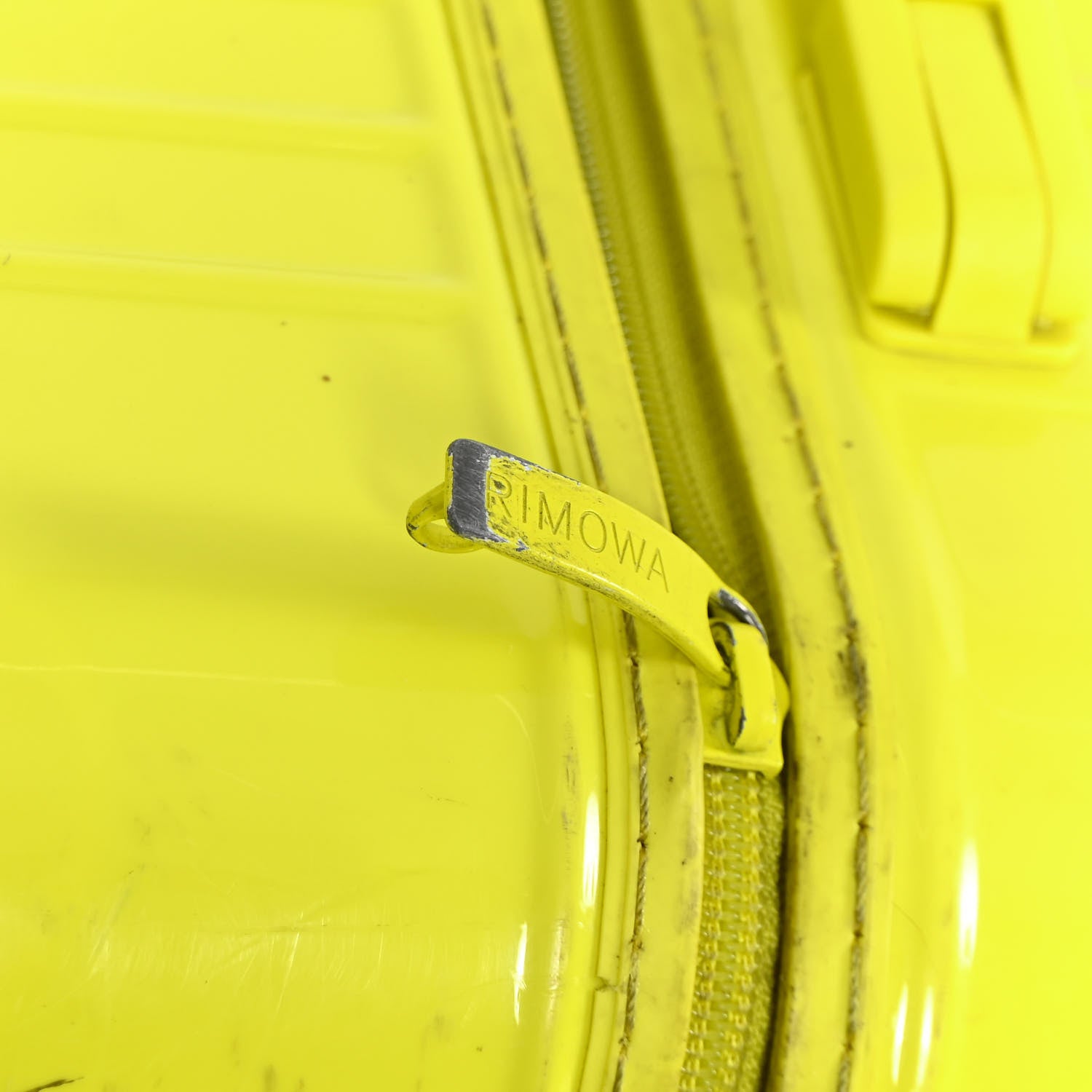 Rimowa Gloss Polycarbonate Essential Trunk Plus Citron 15 of 17