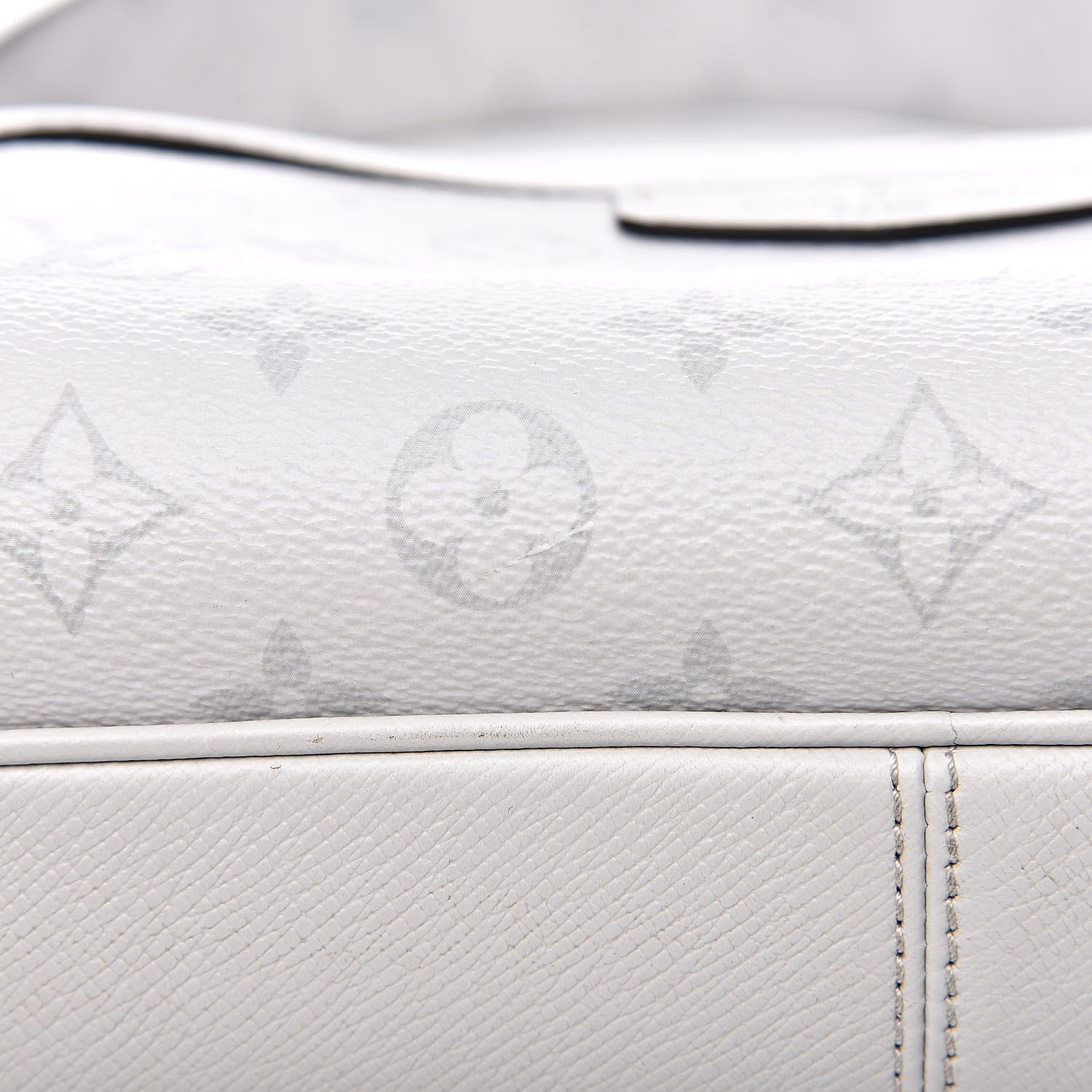 Louis Vuitton Taiga Monogram Outdoor Messenger White 10 of 13