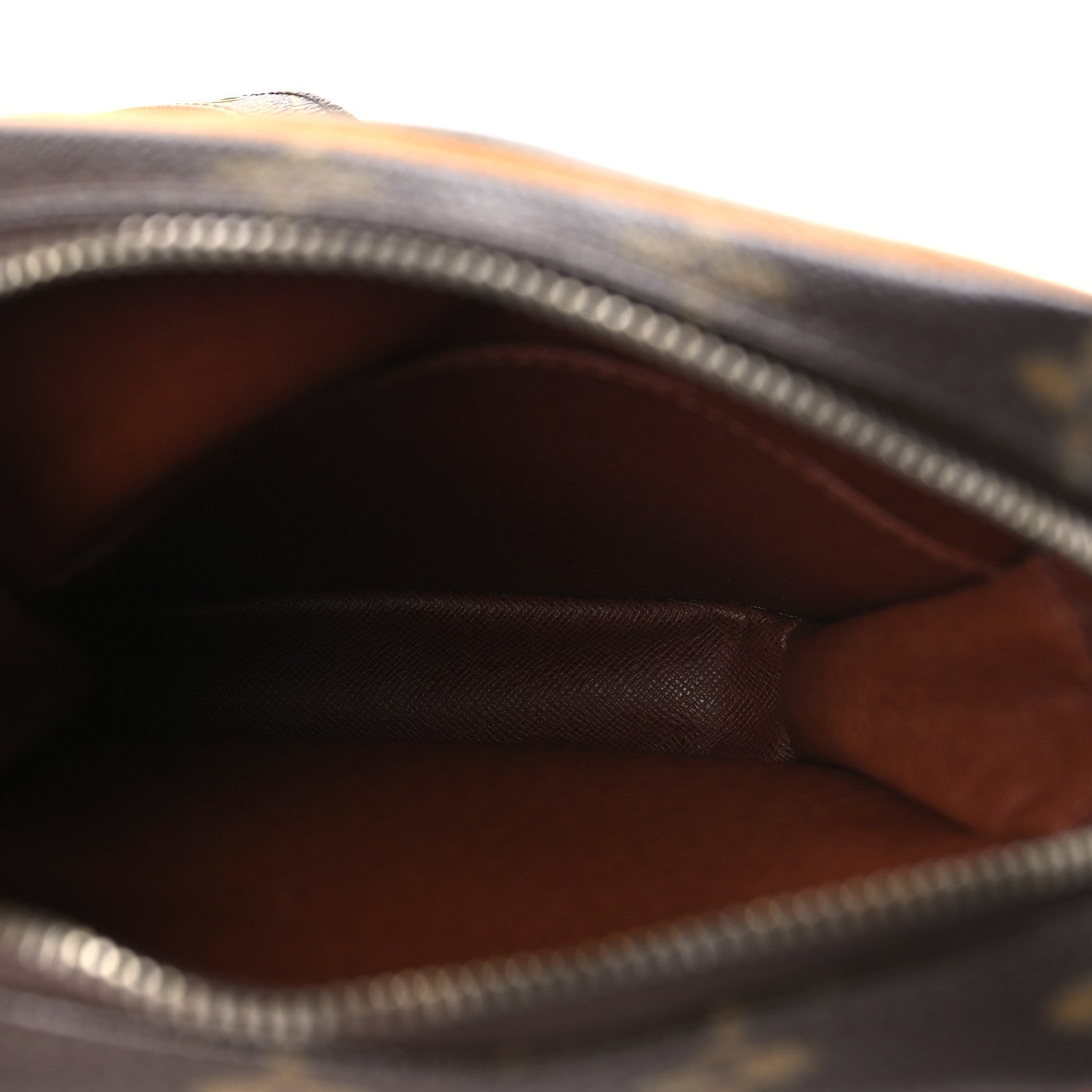 Louis Vuitton Monogram Danube 21 5 of 9