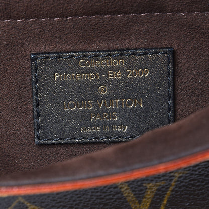 Louis Vuitton Monogram Kalahari GM 6 of 7