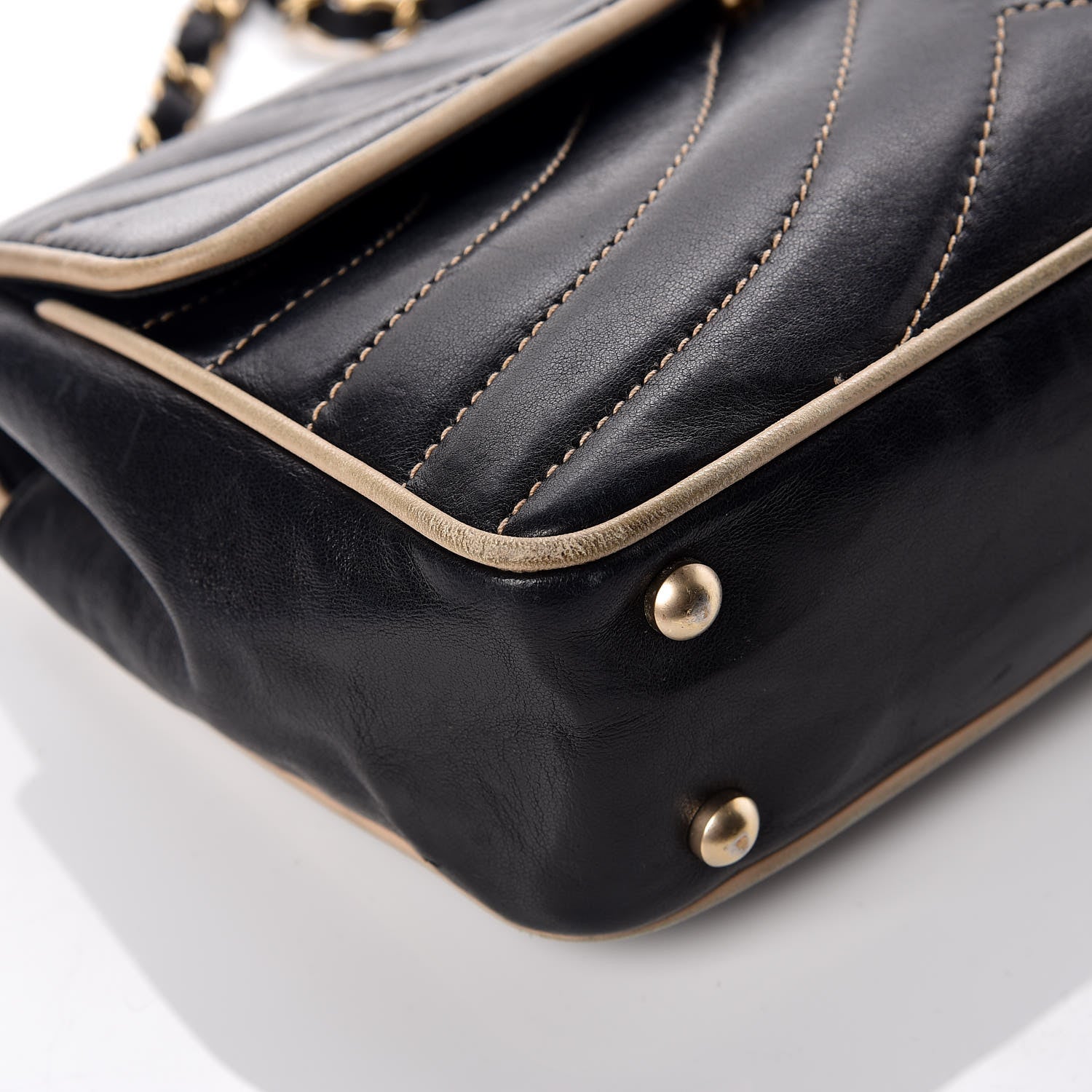 Chanel Lambskin Chevron Small Single Flap Bag Black Beige 11 of 16